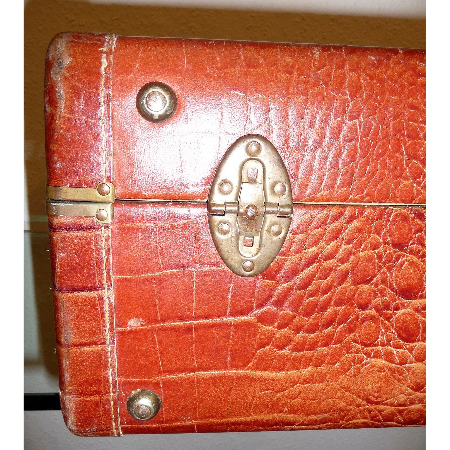 Vintage Luggage Genuine Leather in Alligator Look, Dionite, Canada, 1950s For Sale 1