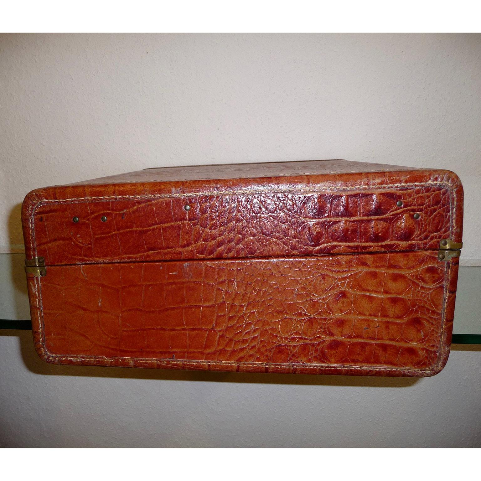 Vintage Luggage Genuine Leather in Alligator Look, Dionite, Canada, 1950s For Sale 2