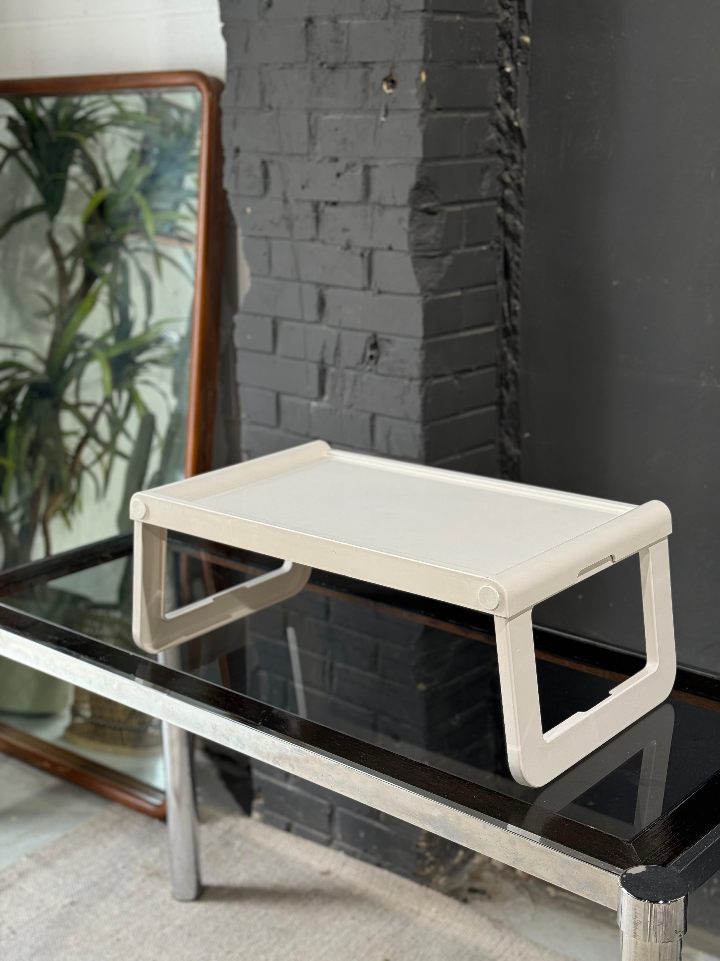 Vassoio da letto vintage Luigi Massoni per Guzzini Vassoio Letto Con Scatola Originale In condizioni buone in vendita a Toronto, CA