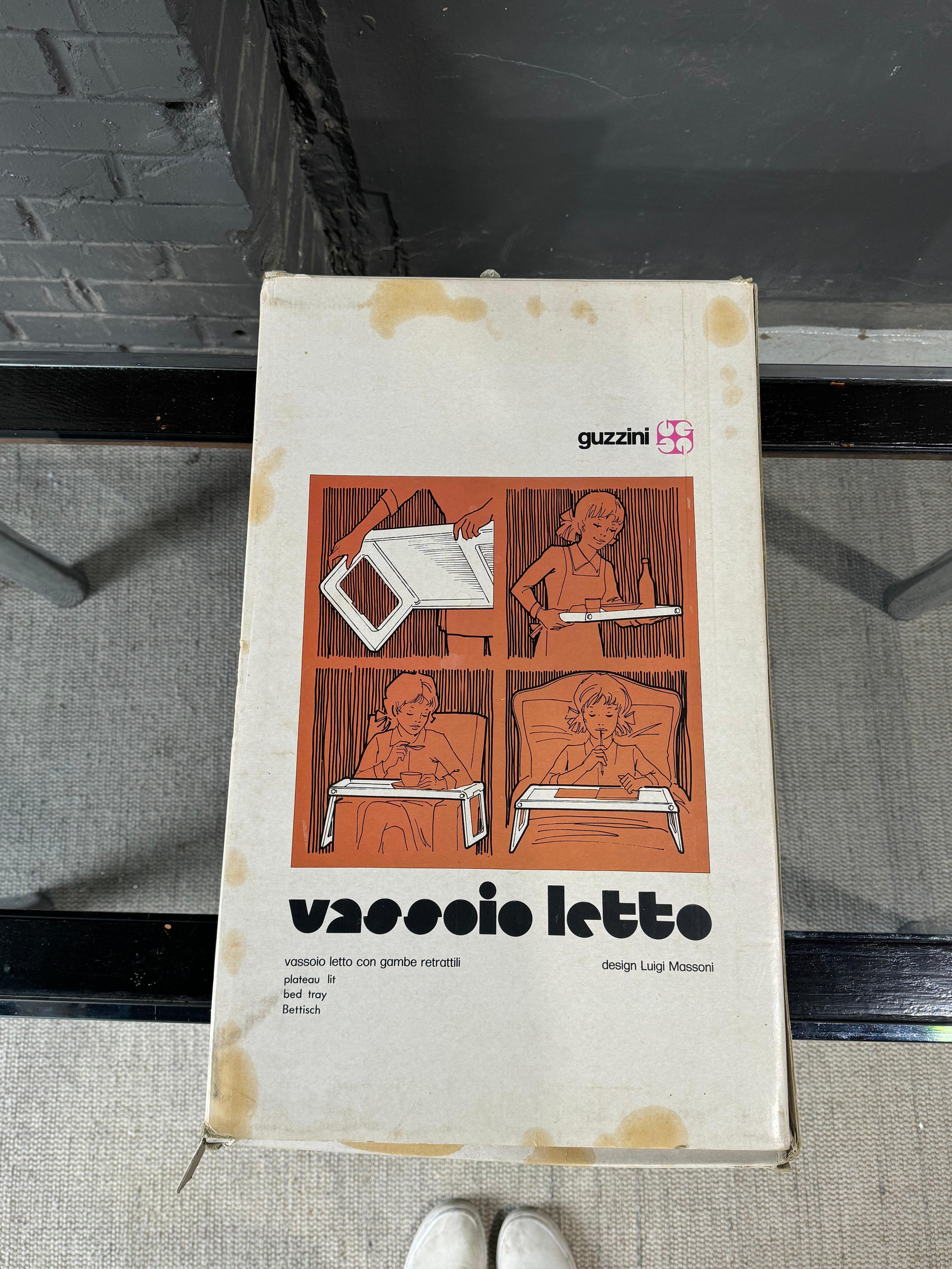 Plastica Vassoio da letto vintage Luigi Massoni per Guzzini Vassoio Letto Con Scatola Originale in vendita