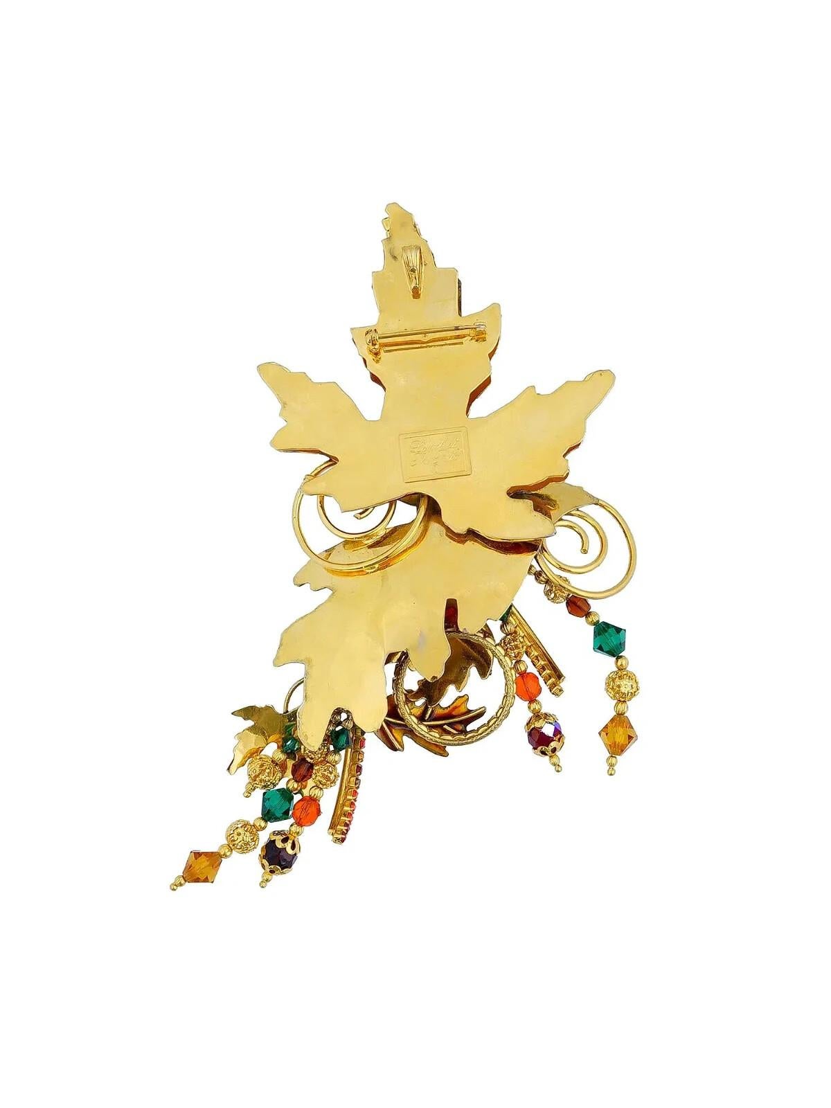 Vintage Lunch At The Ritz Costume Jewelry Pin Brooch In Good Condition For Sale In New York, NY