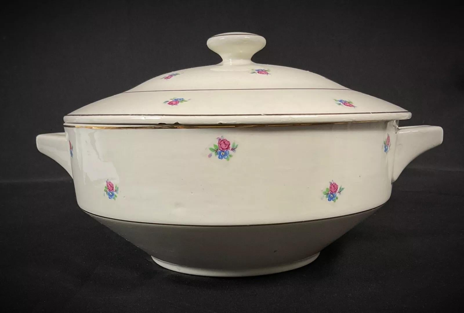 Vintage Luneville Suppenterrine mit Blumendekoration - Made in France - 2Y468 (20. Jahrhundert) im Angebot