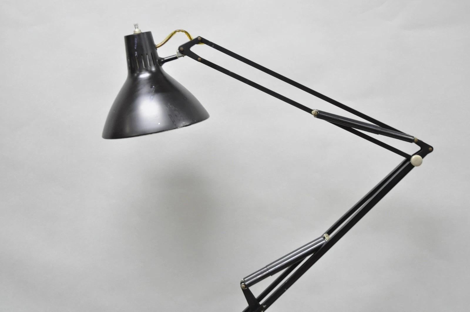 Vintage Luxo Pixar Style Mid Century Modern Articulating Drafting Stehlampe (C) im Angebot 7