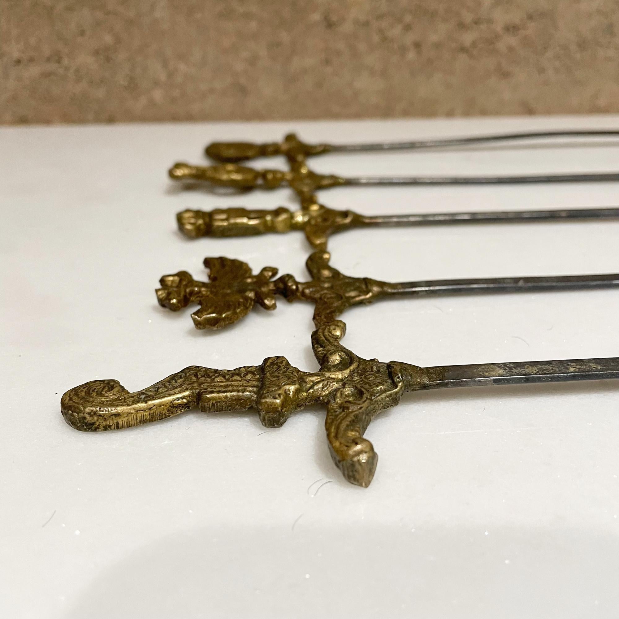 Vintage Luxury Regal Set 5 Ornate BBQ Skewers in Steel with Solid Brass Handle (Brochettes pour barbecue en acier avec manche en laiton) en vente 5