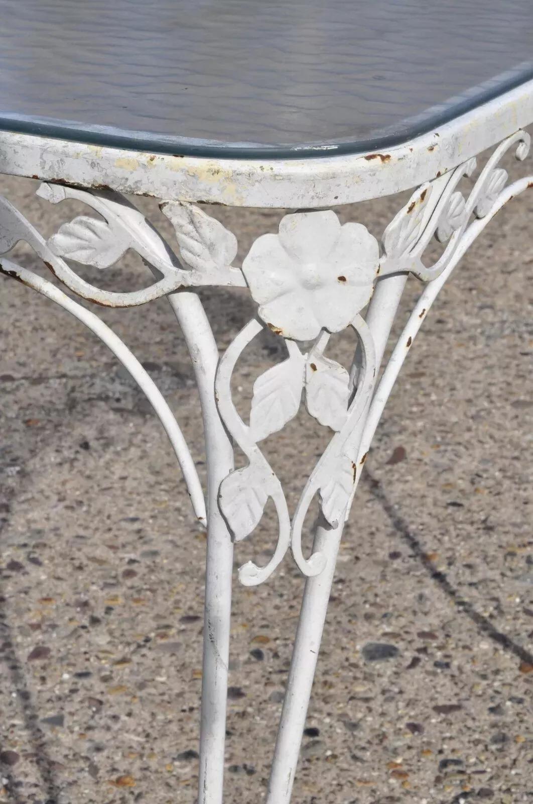 Schmiedeeisernes Garten-/ Terrassen-/Esszimmer-Set in Lyon-Form mit Windblumen-Gitter, 5 Teile (Glas) im Angebot