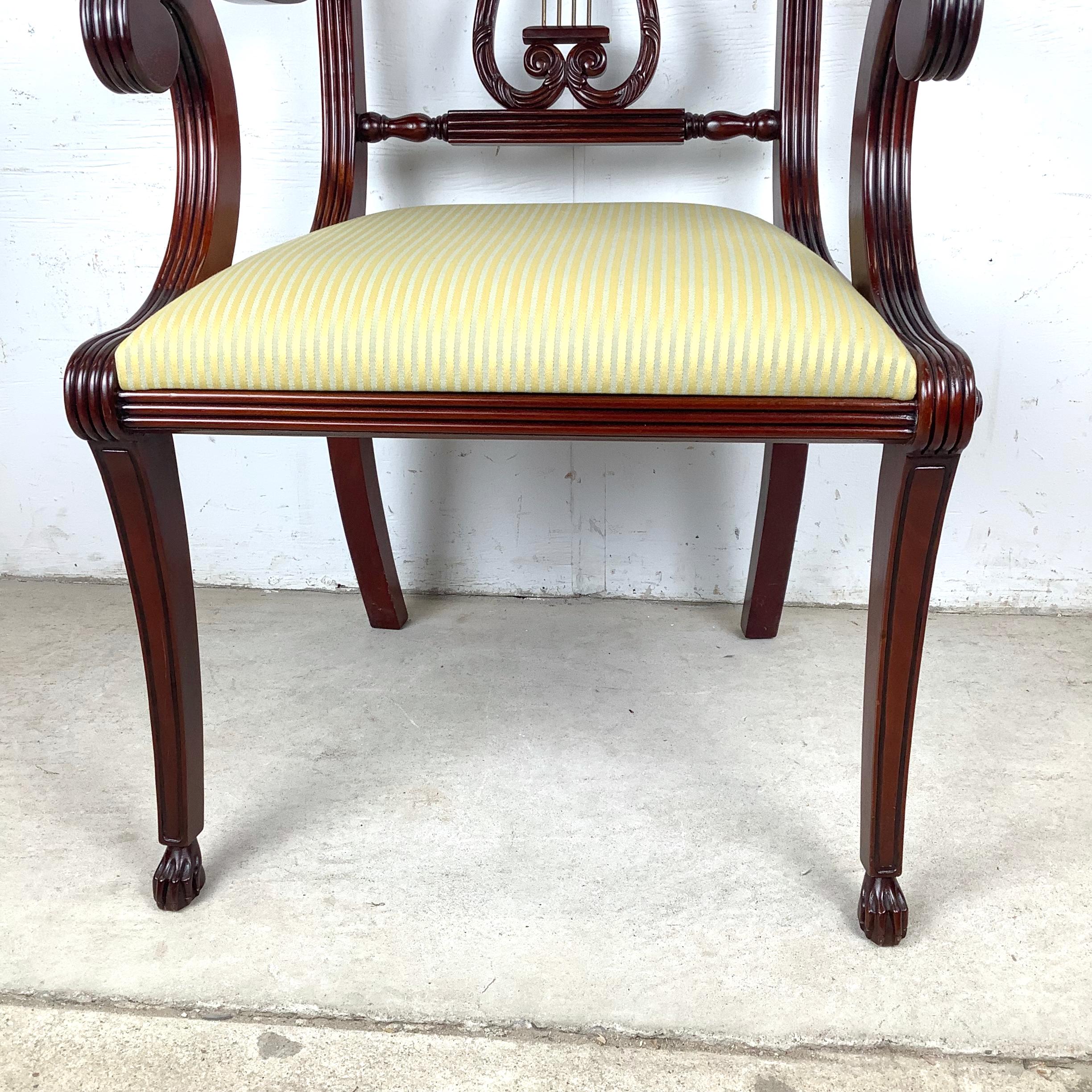 Vintage Lyre-Back Accent Chair With Fluted Arms (20. Jahrhundert) im Angebot
