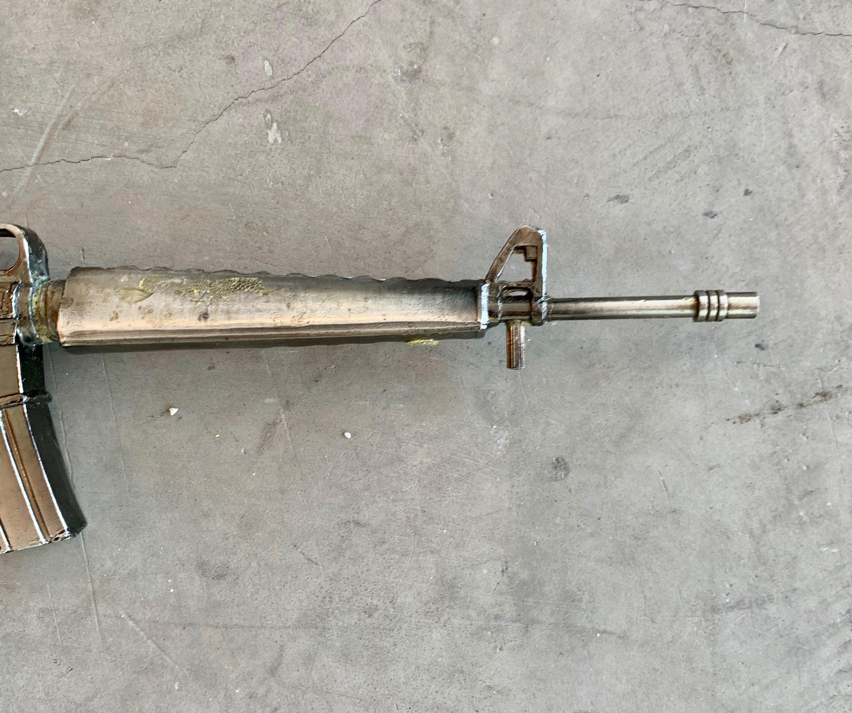 Vintage M-16 Rifle Table Lighter In Good Condition In Los Angeles, CA