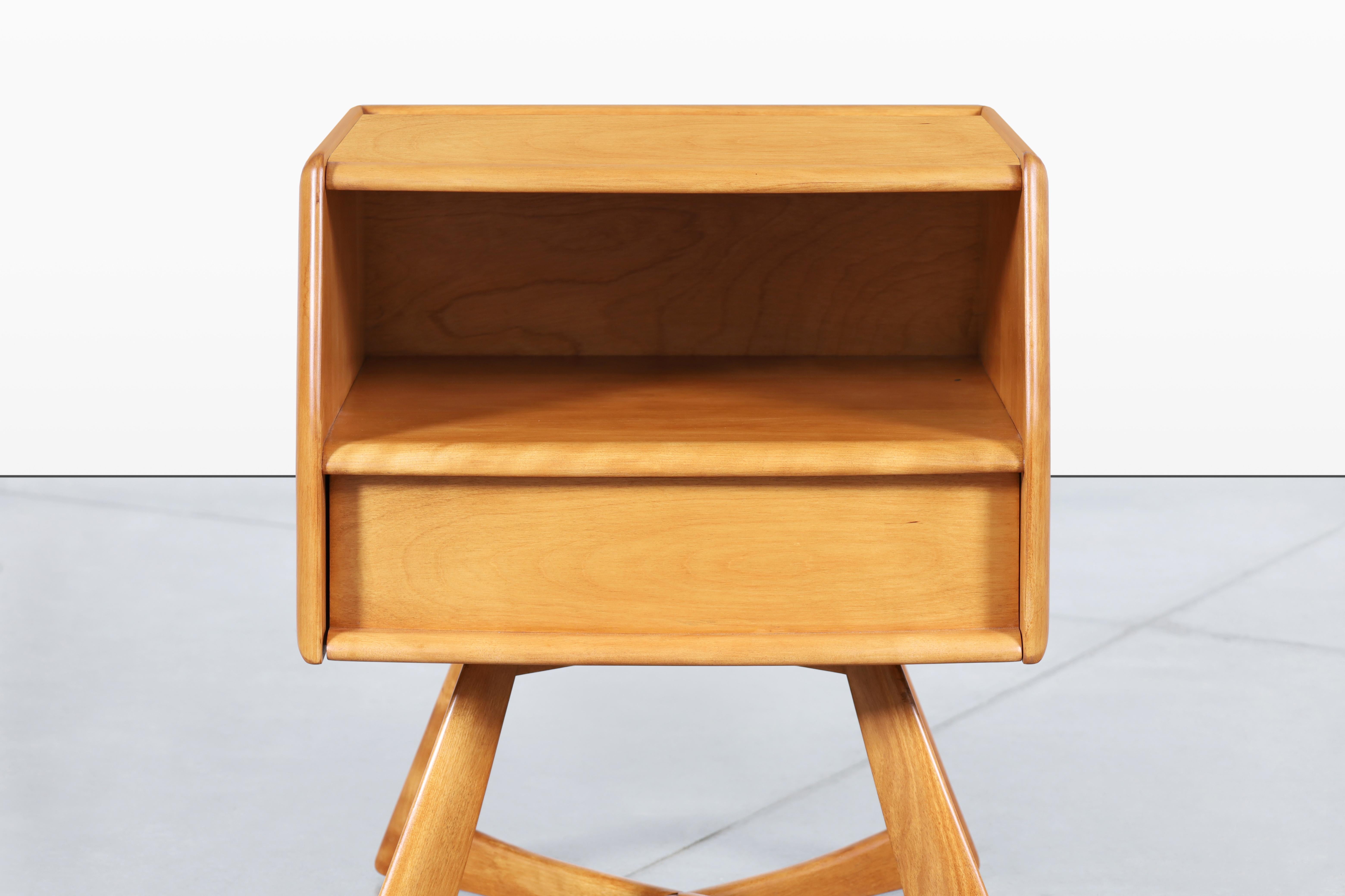 Mesillas de noche vintage M-778 de Heywood Wakefield mediados del siglo XX en venta