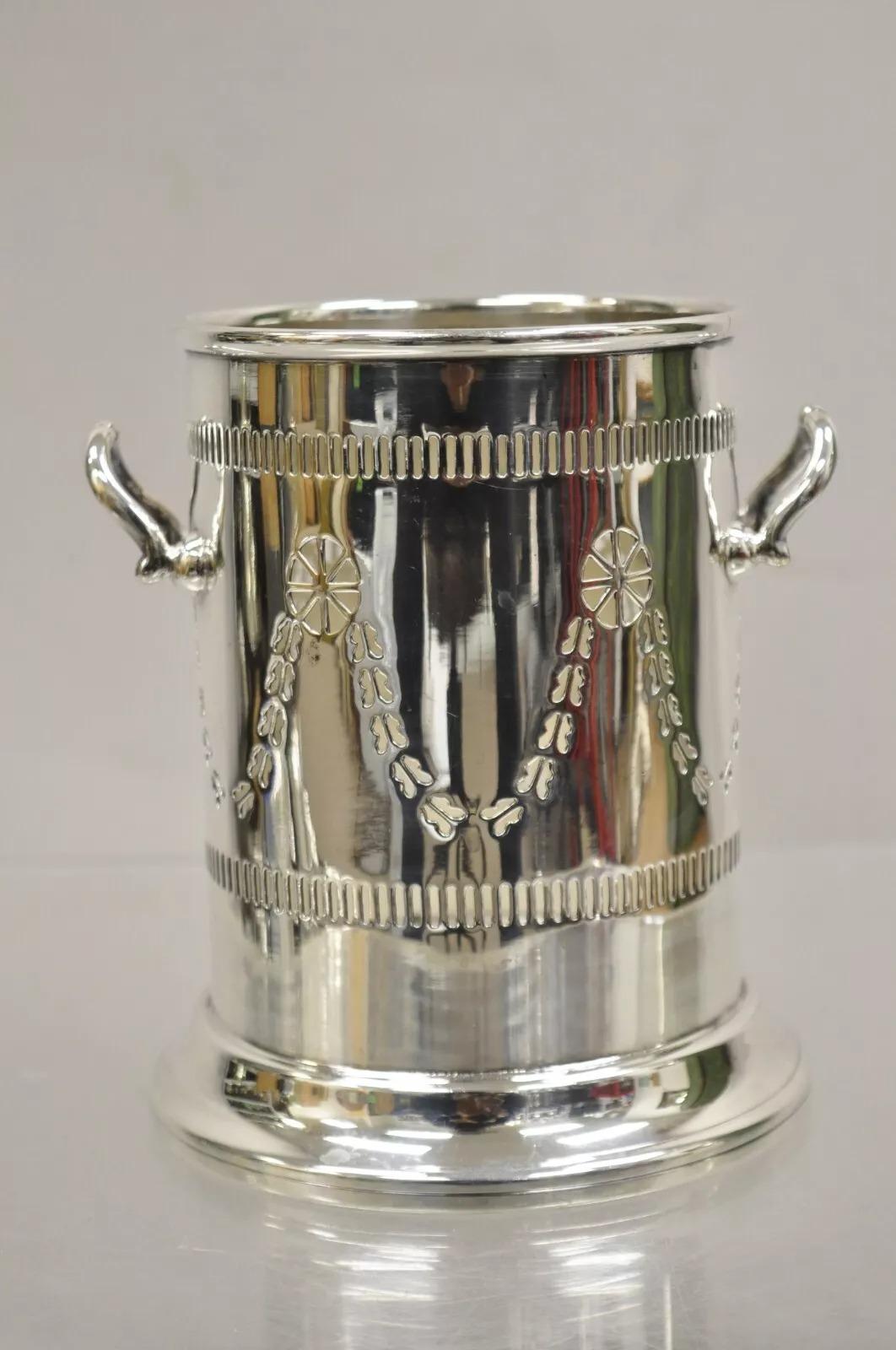 Sottobicchiere per bottiglie di vino e champagne placcato in argento vintage M. I. Circa metà del XX secolo. Misure: 6,5
