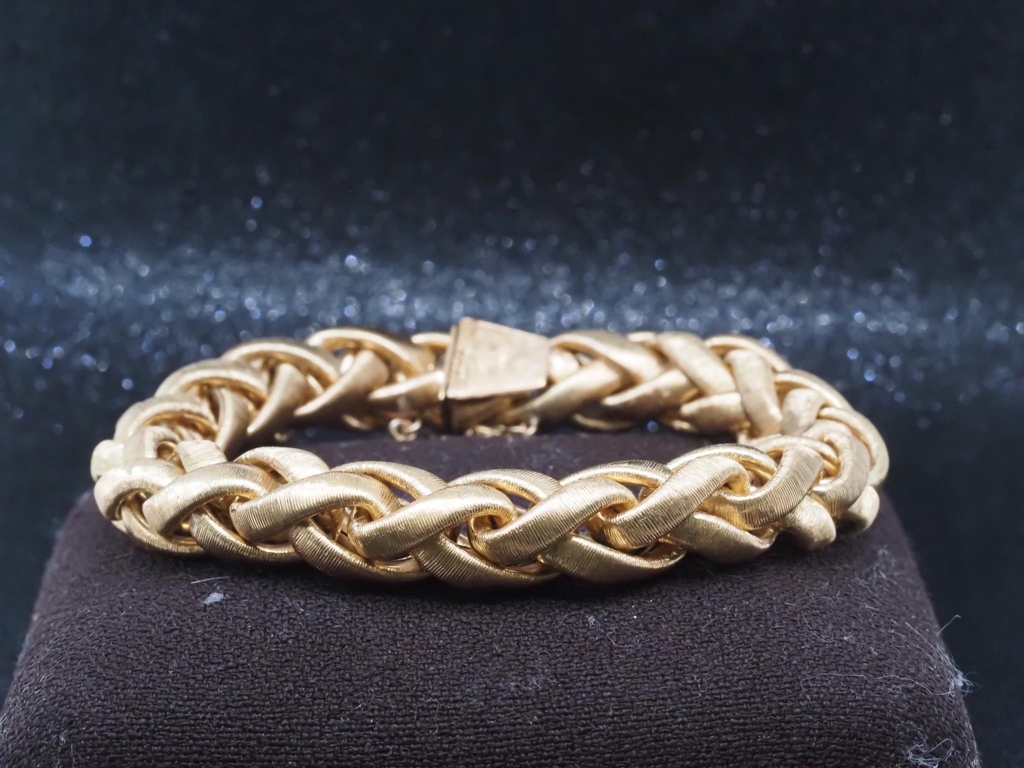 Vintage A&M. BUCCELATTI Bracelet texturé en or jaune 18K - VHK#3b Pour femmes en vente