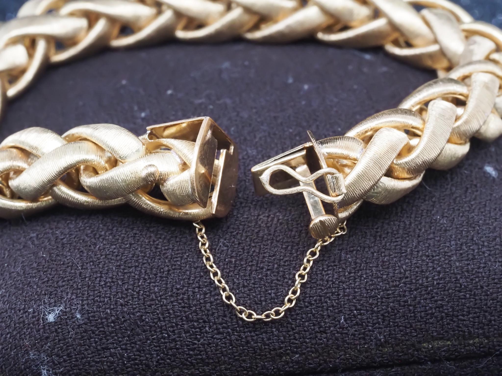 Vintage A&M. BUCCELATTI Bracelet texturé en or jaune 18K - VHK#3b en vente 4