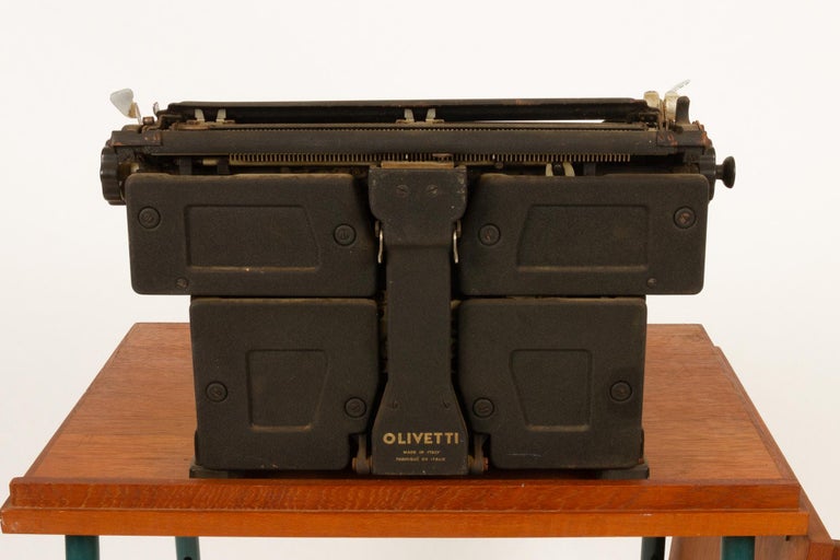 Vintage M40 Typewriter from Olivetti, 1940s In Fair Condition For Sale In Nibe, Nordjylland
