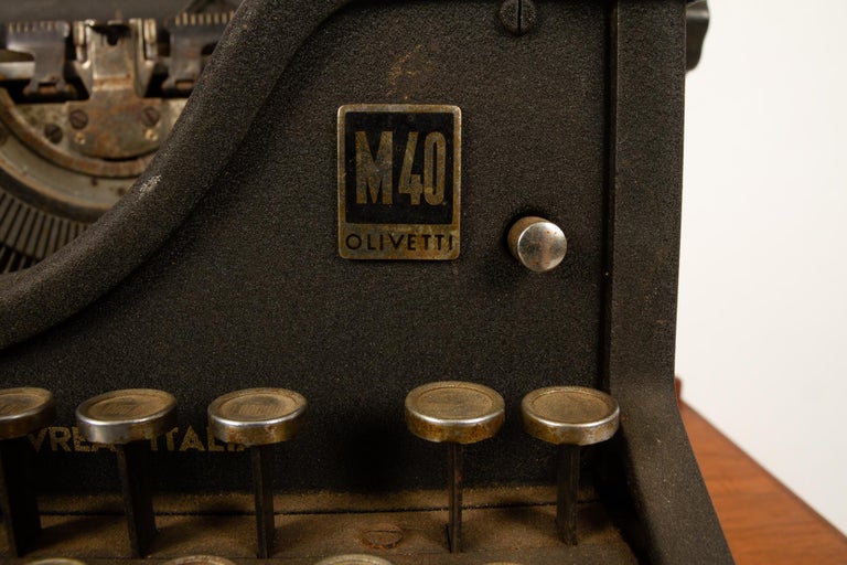 Metal Vintage M40 Typewriter from Olivetti, 1940s For Sale