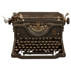 Type-writer vintage M40 d'Olivetti, années 1940