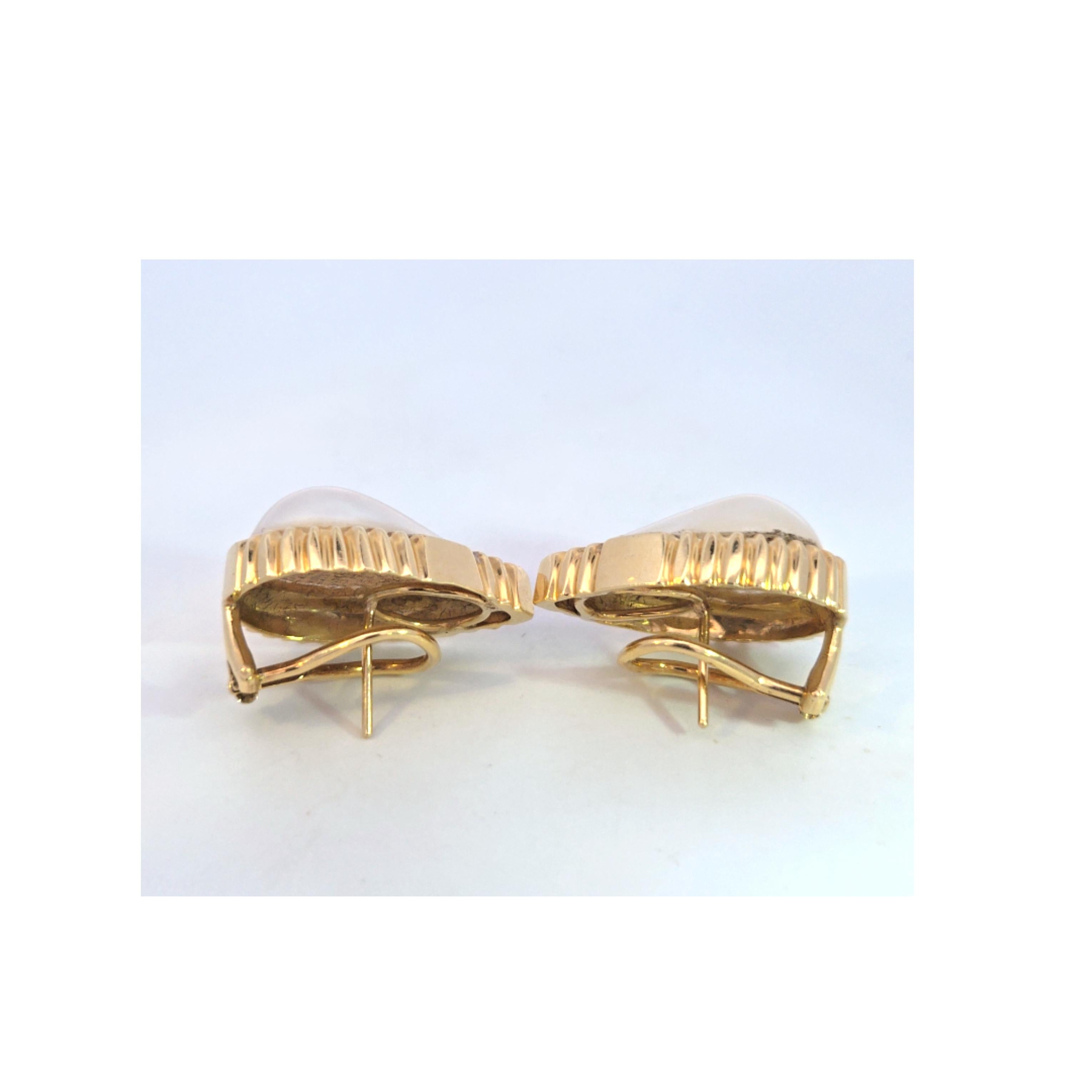 Round Cut Vintage Mabe' Pearl Diamond Earrings in 14 Karat Yellow Gold For Sale