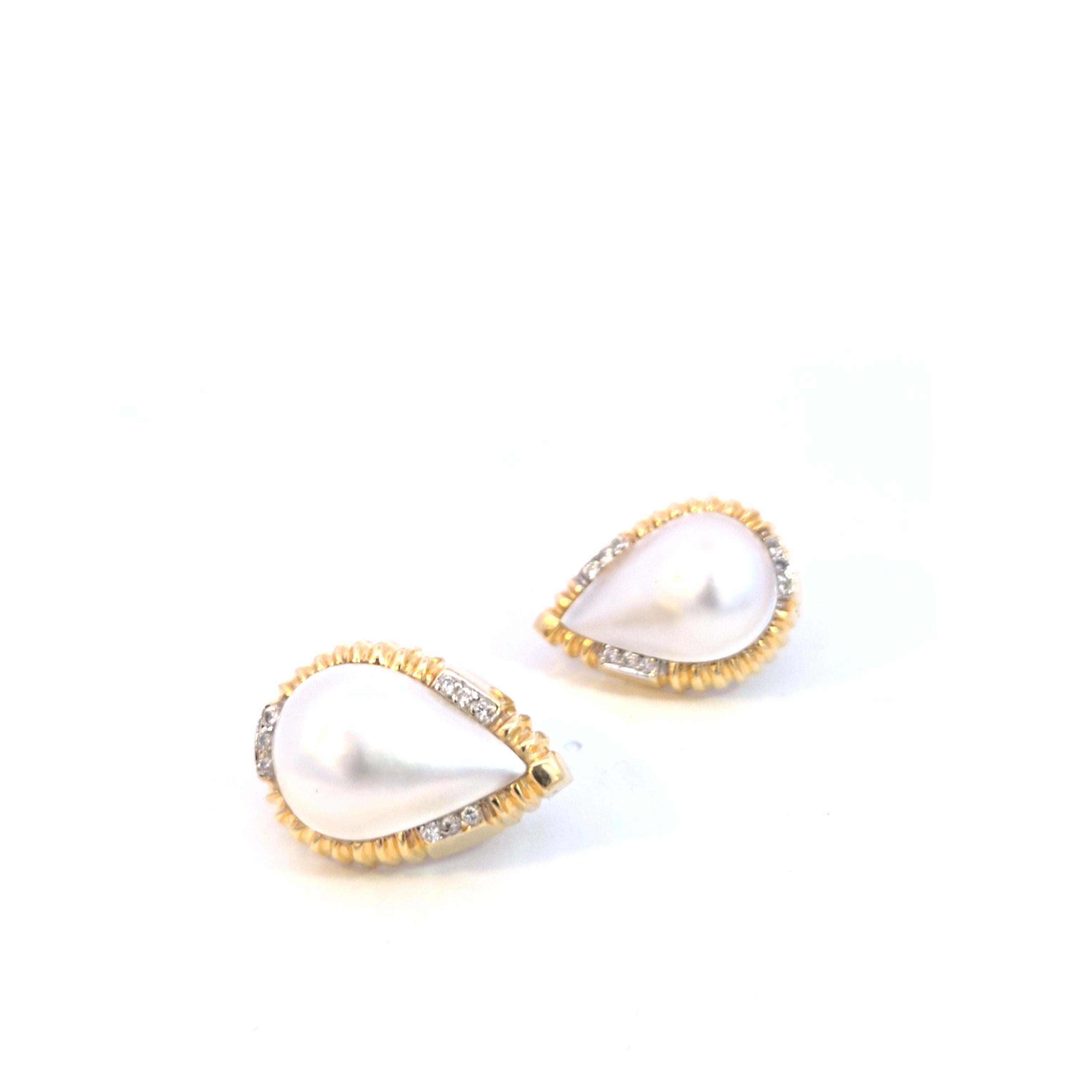 Vintage Mabe' Pearl Diamond Earrings in 14 Karat Yellow Gold In Good Condition For Sale In Dallas, TX