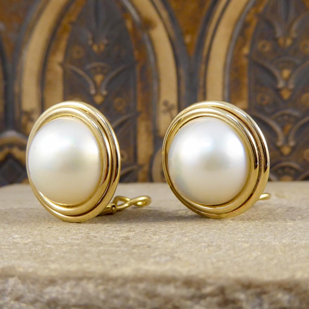 Vintage Mabe Pearl Earrings in Yellow Gold 1