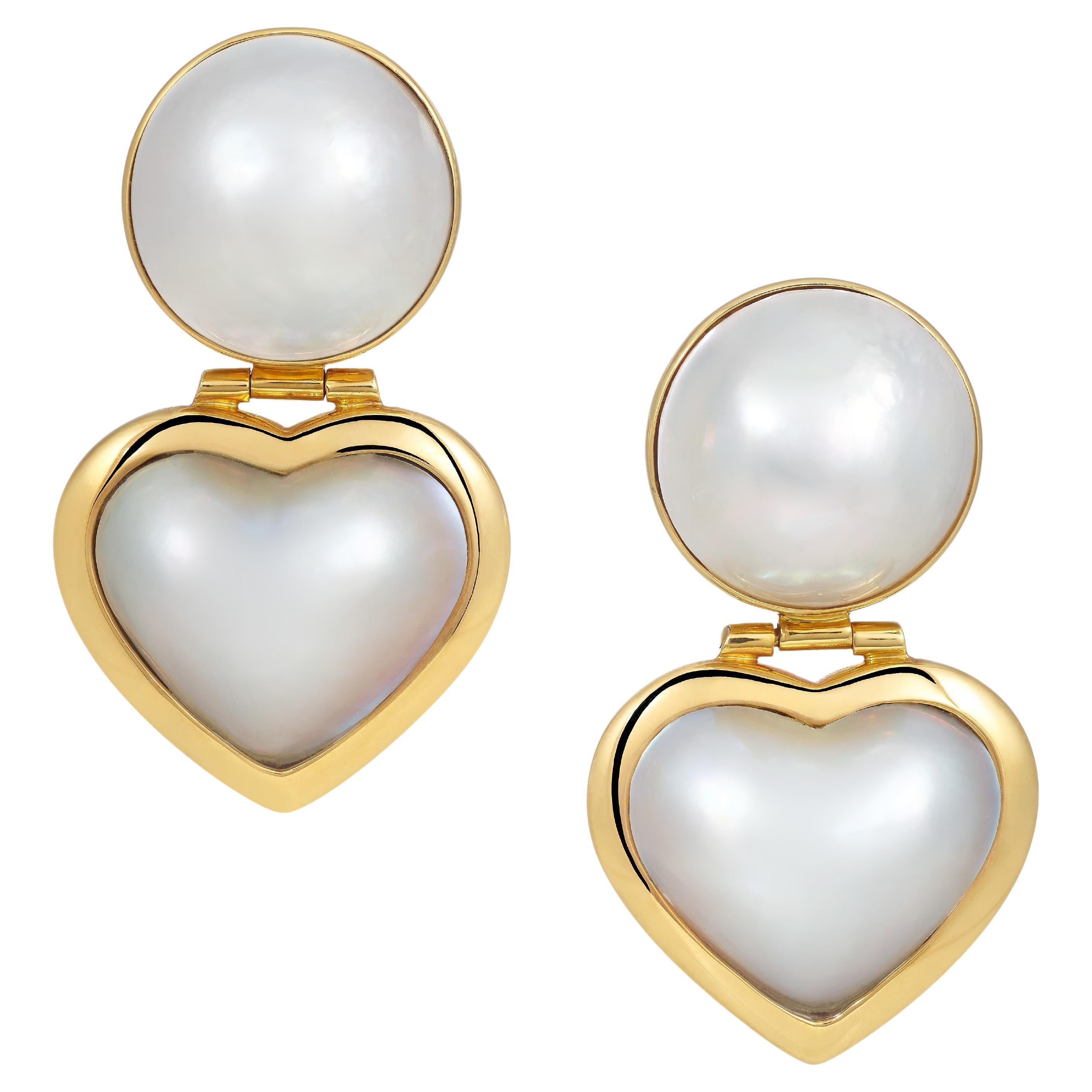 Perlen-Ohrringe „Mabe“ aus Gelbgold im Angebot