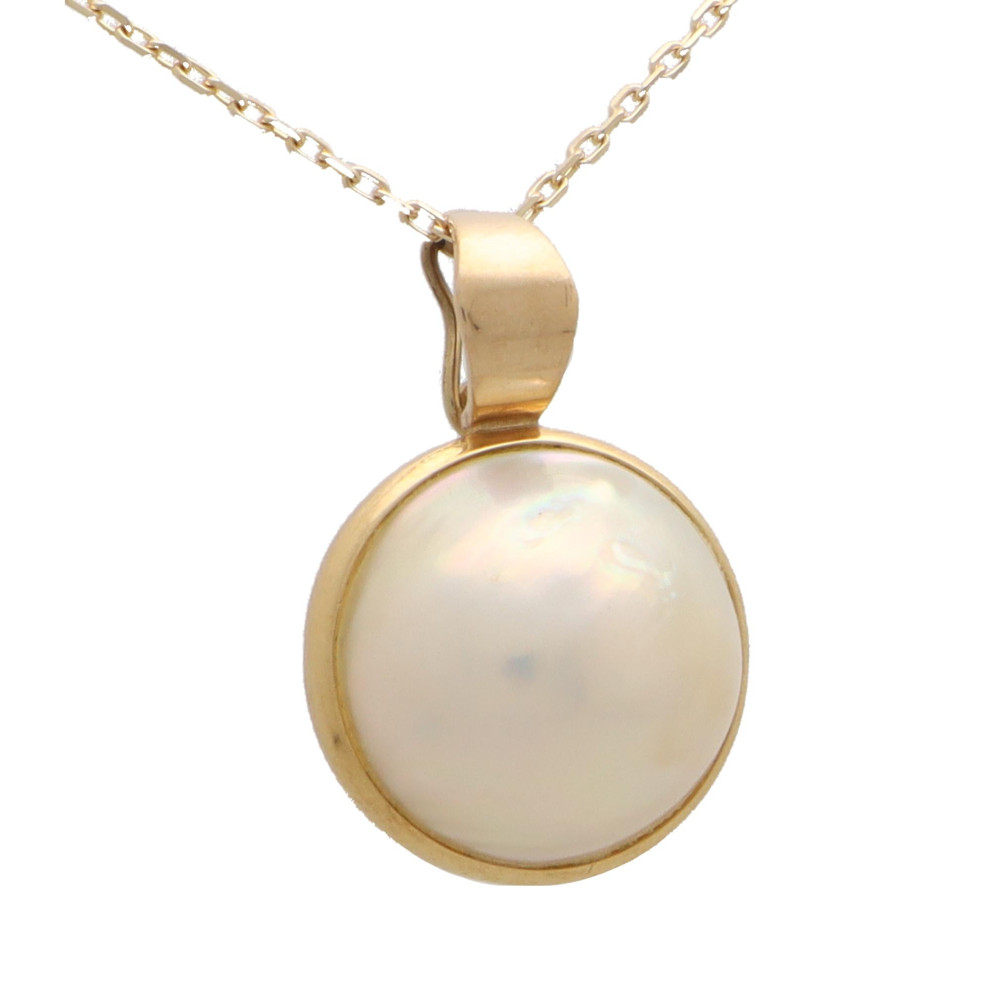 Retro Vintage Mabe Pearl Pendant in 9k Gold
