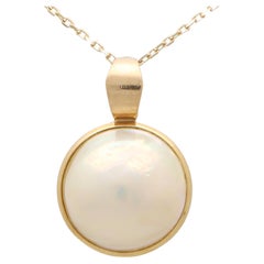 Vintage Mabe Pearl Pendant in 9k Gold