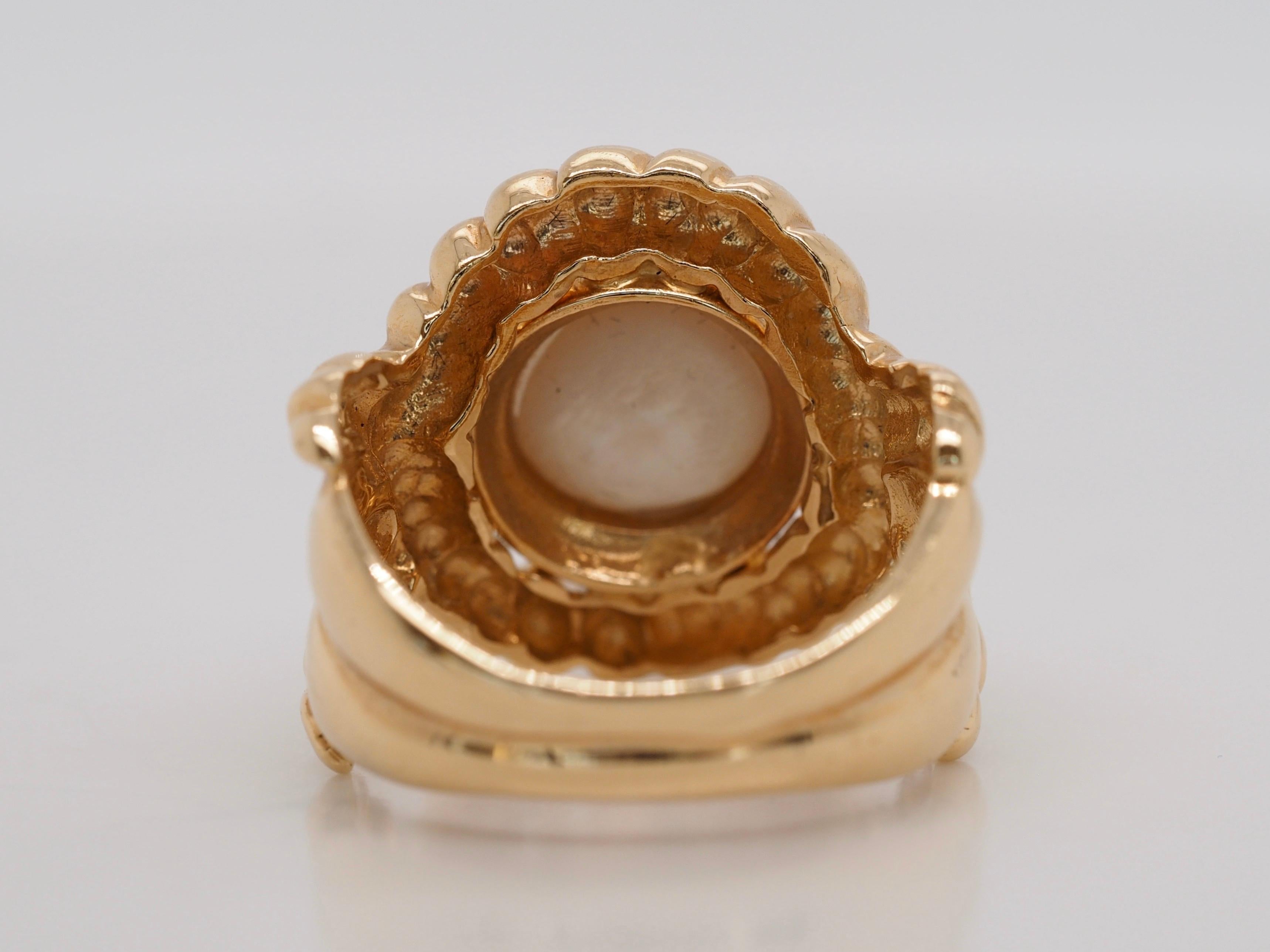 Femenino o masculino Anillo vintage de cuerda de perlas Mabe en oro amarillo de 14 quilates en venta