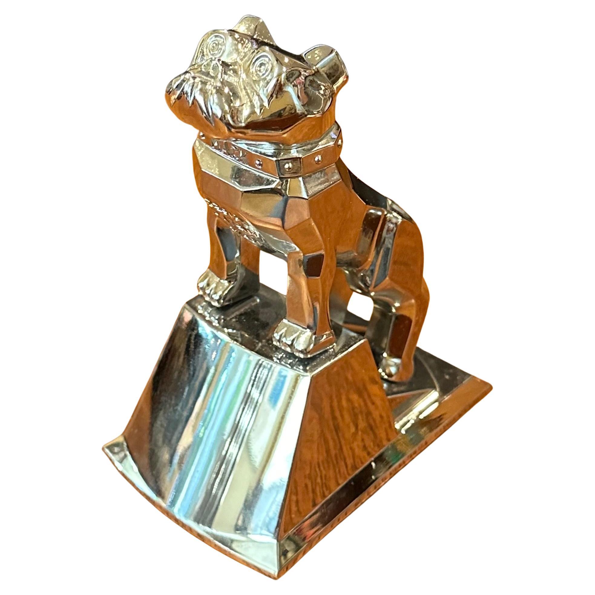 A very cool vintage Mack Truck bulldog chrome hood ornament / sculpture with mounting base, circa 1970s. The piece is in very good vintage condition and measures 3