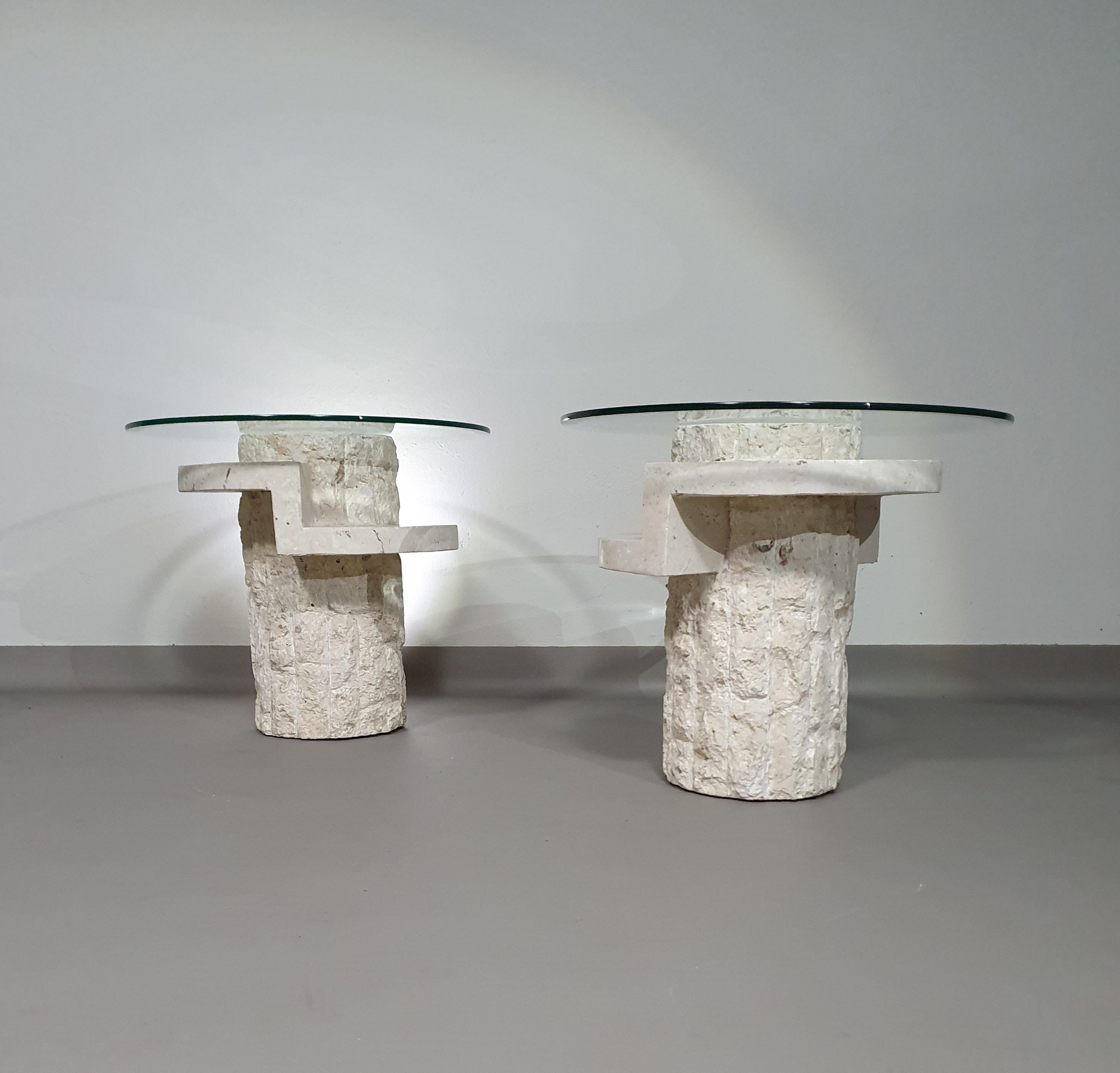Tables d'appoint vintage en pierre de Mactan avec les plateaux en verre facetté d'origine de Magnus Bon état - En vente à WEERT, NL