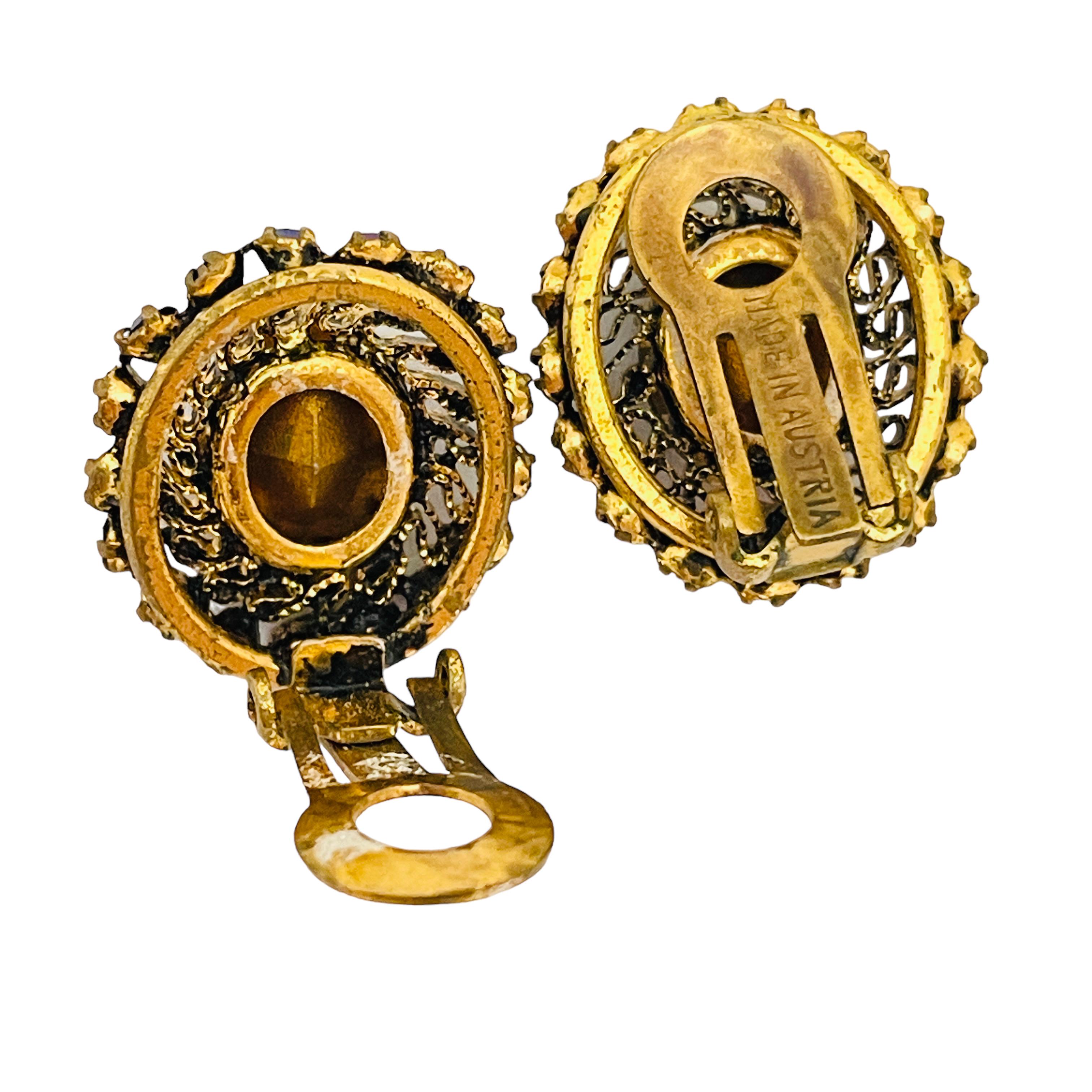 Orecchini a clip d'epoca Made in AUSTRIA in vetro blu ab tonalità oro In condizioni buone in vendita a Palos Hills, IL