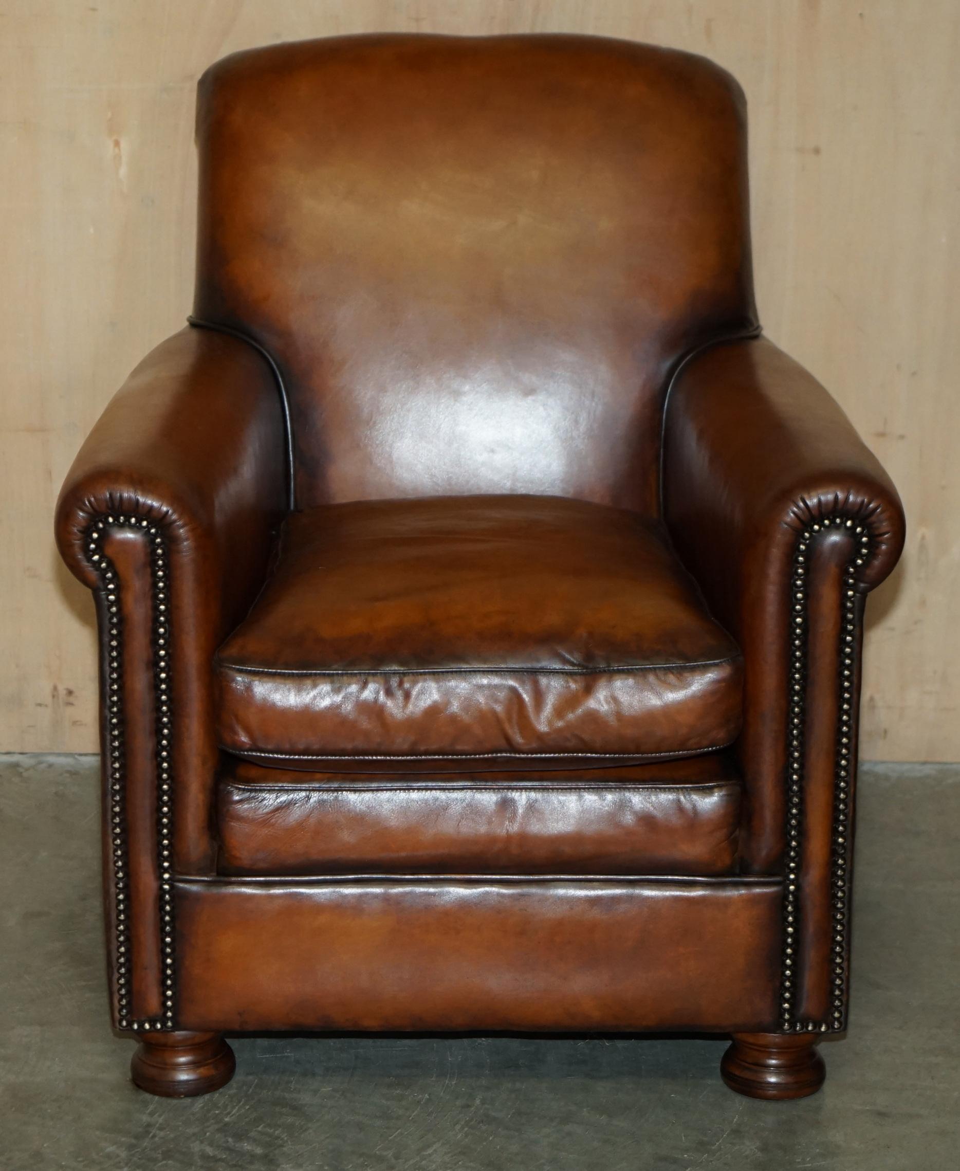 ViNTAGE FABRIQUÉ AUX EN CUIR MARRON RÉALISÉ À ENGLAND, SUITE DE SOFA À Trois PIÈCES DE SOFA en vente 5