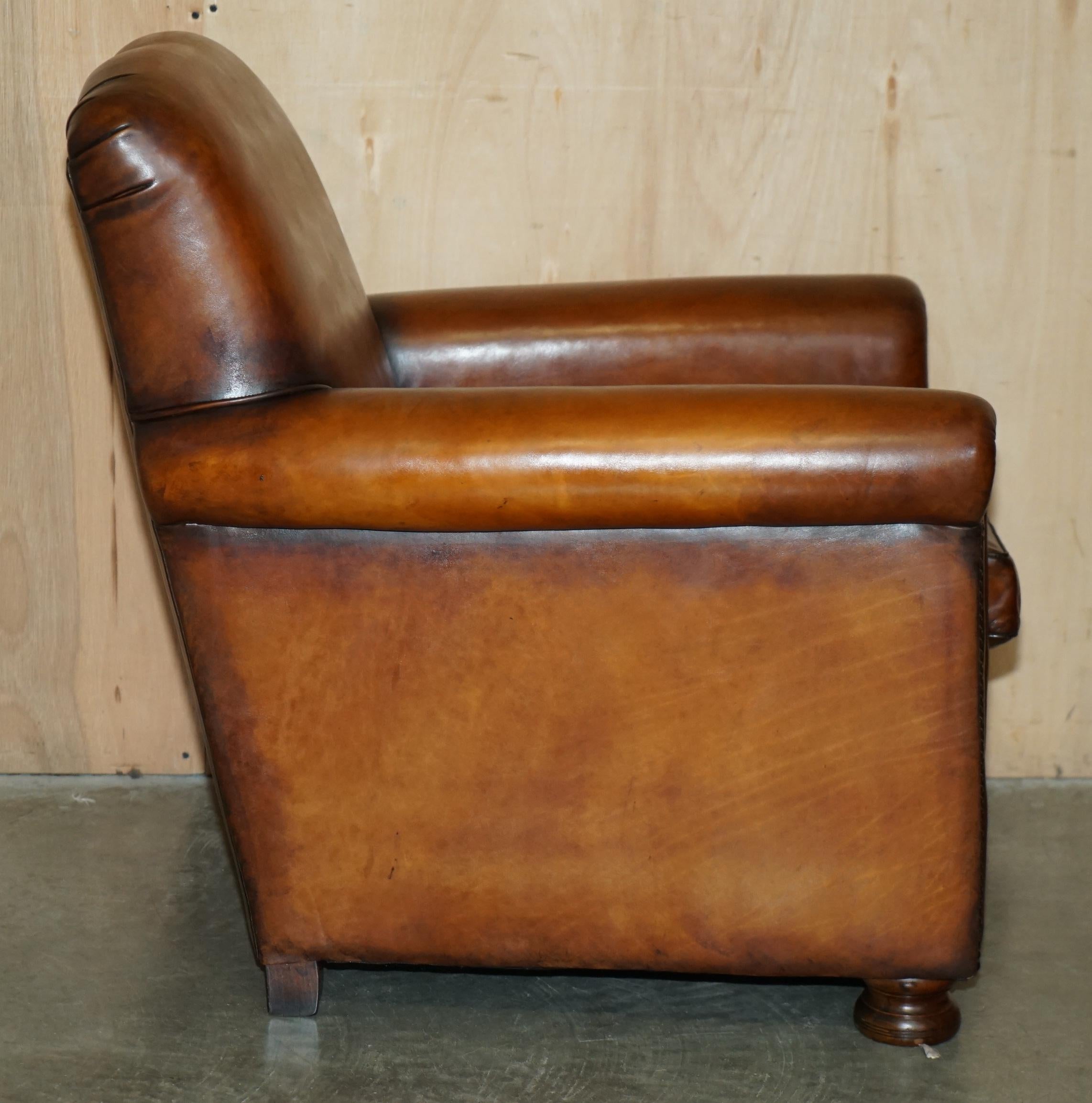 ViNTAGE FABRIQUÉ AUX EN CUIR MARRON RÉALISÉ À ENGLAND, SUITE DE SOFA À Trois PIÈCES DE SOFA en vente 9