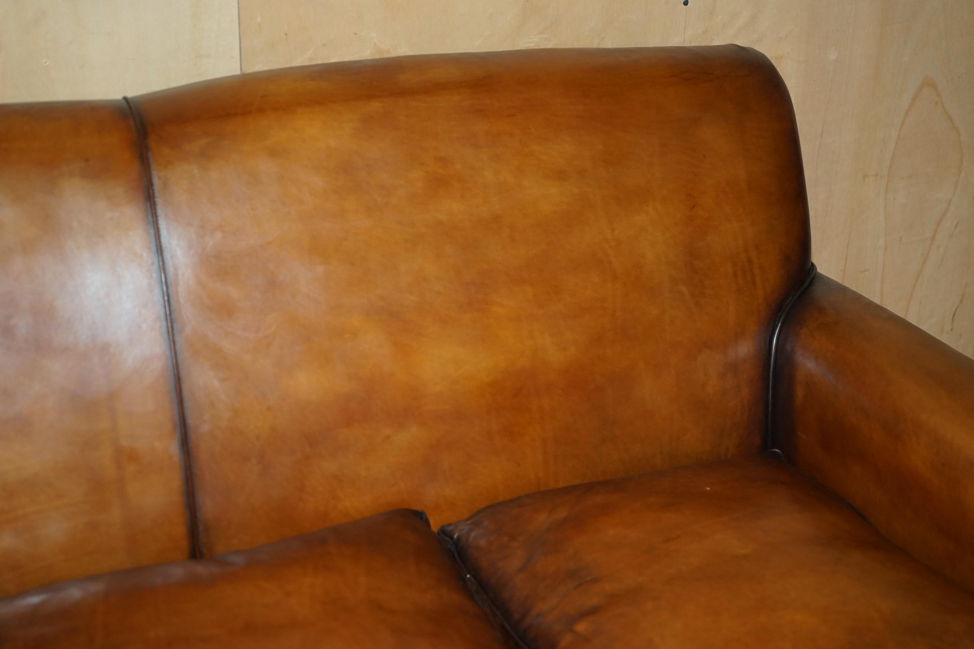 Fait main ViNTAGE FABRIQUÉ AUX EN CUIR MARRON RÉALISÉ À ENGLAND, SUITE DE SOFA À Trois PIÈCES DE SOFA en vente