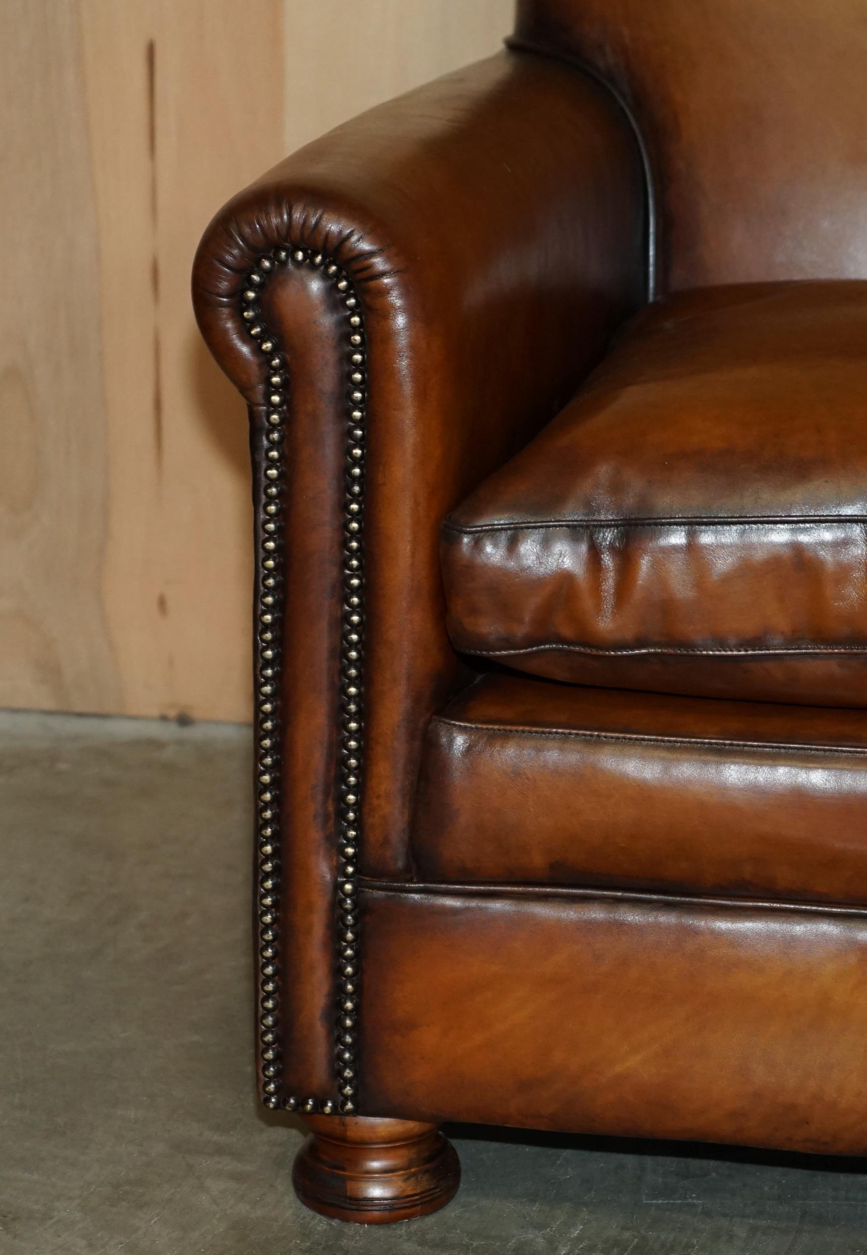 ViNTAGE FABRIQUÉ AUX EN CUIR MARRON RÉALISÉ À ENGLAND, SUITE DE SOFA À Trois PIÈCES DE SOFA Bon état - En vente à West Sussex, Pulborough