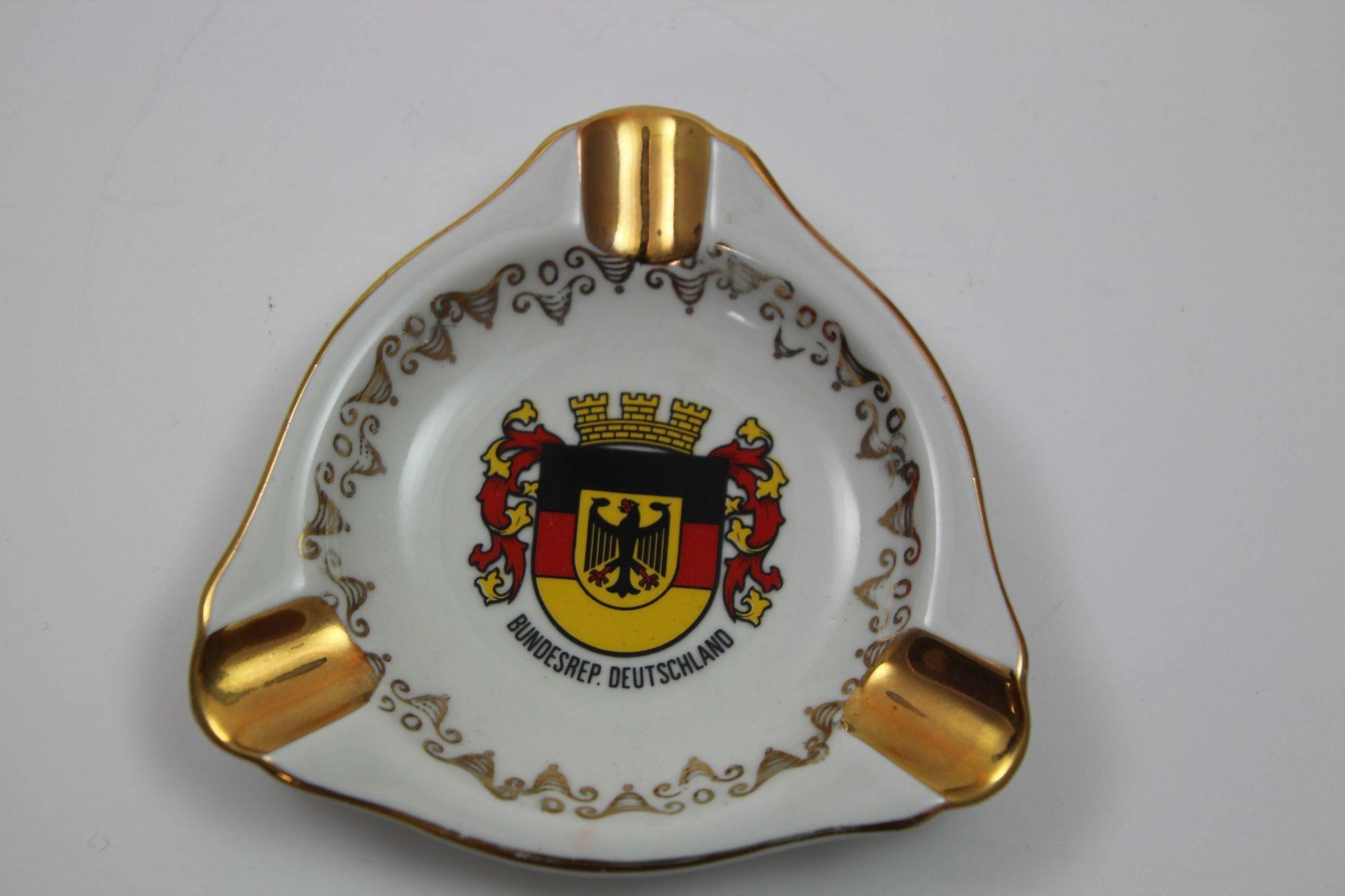 Posacenere souvenir vintage Made in Germany.
Repubblica Federale di Germania. 