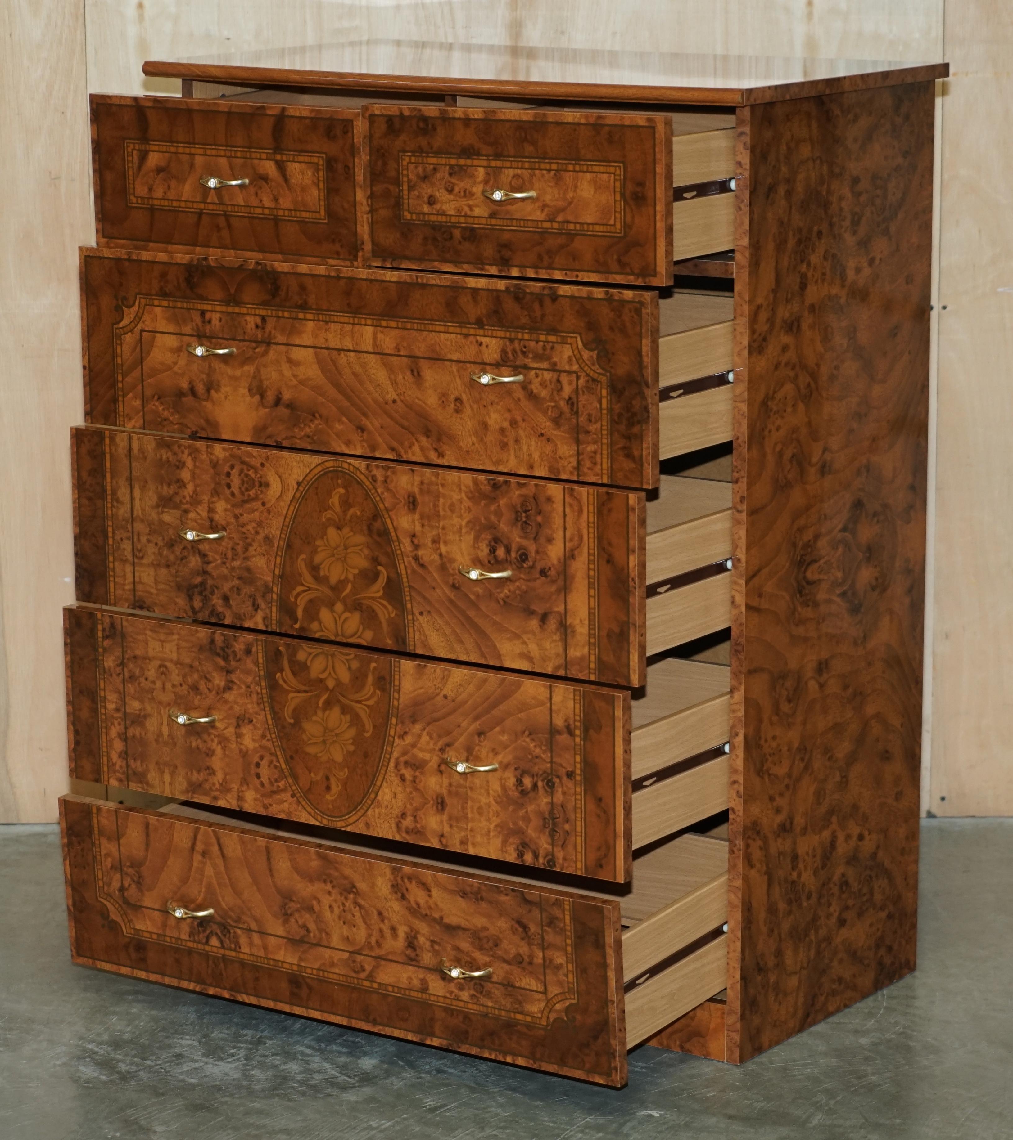 VINTAGE MADE IN ITALY BURR WALNUT VENEER CHEST OF DRAWERS PART OF A SUiTE For Sale 10