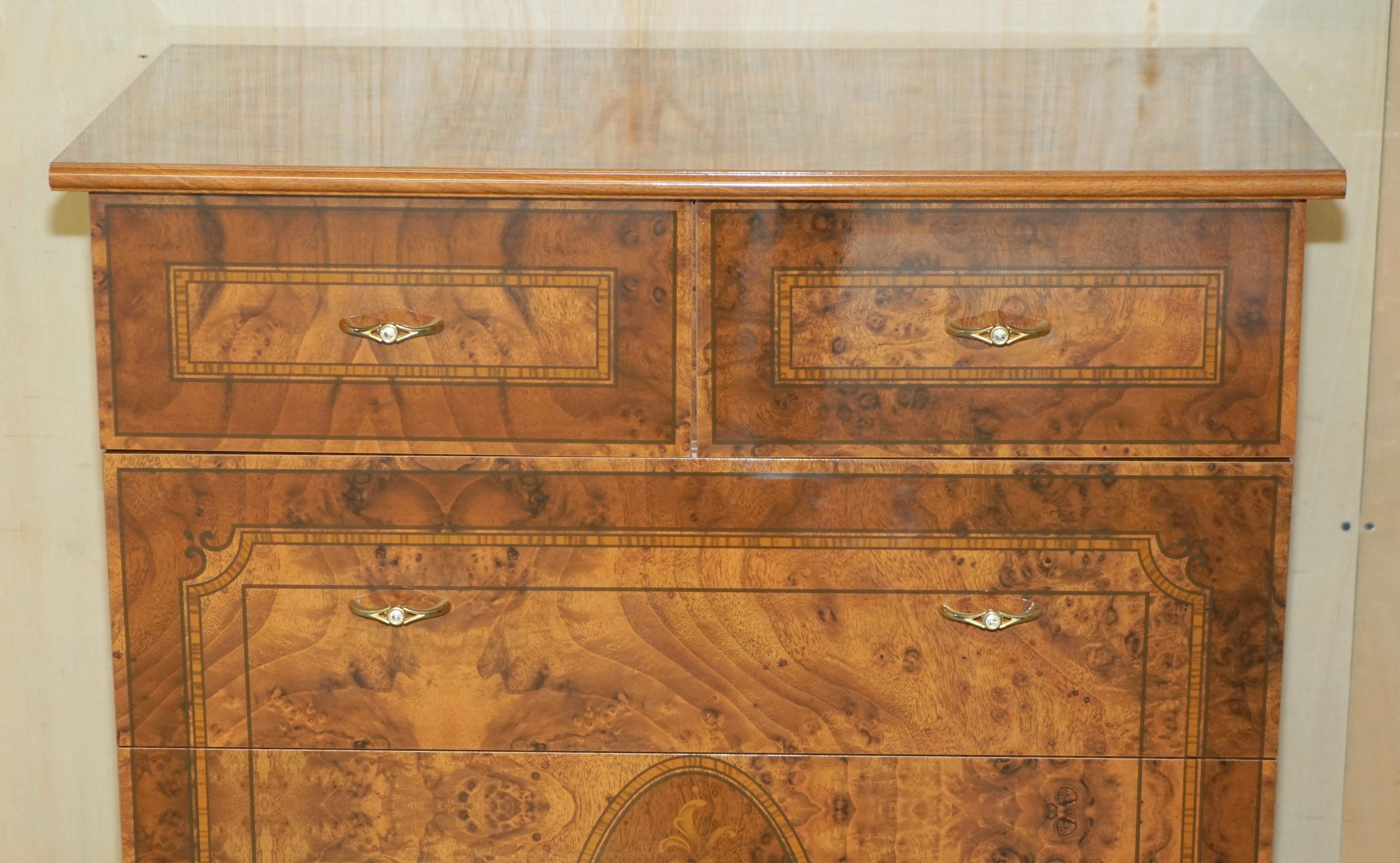 Italian VINTAGE MADE IN ITALY BURR WALNUT VENEER CHEST OF DRAWERS PART OF A SUiTE For Sale