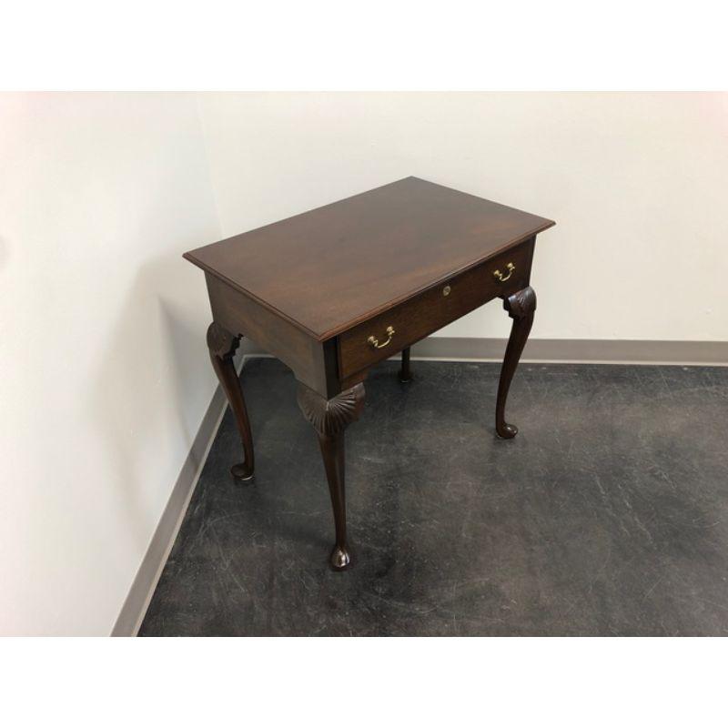 American MADISON SQUARE Queen Anne Style Mahogany Accent Table