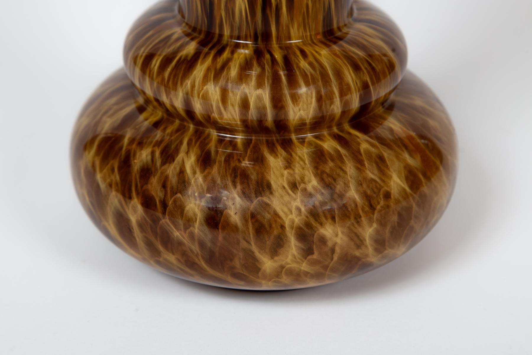 Italiano Vaso di vetro d'epoca con motivo a tartaruga di Maestri Vetrai, XX secolo, Italia