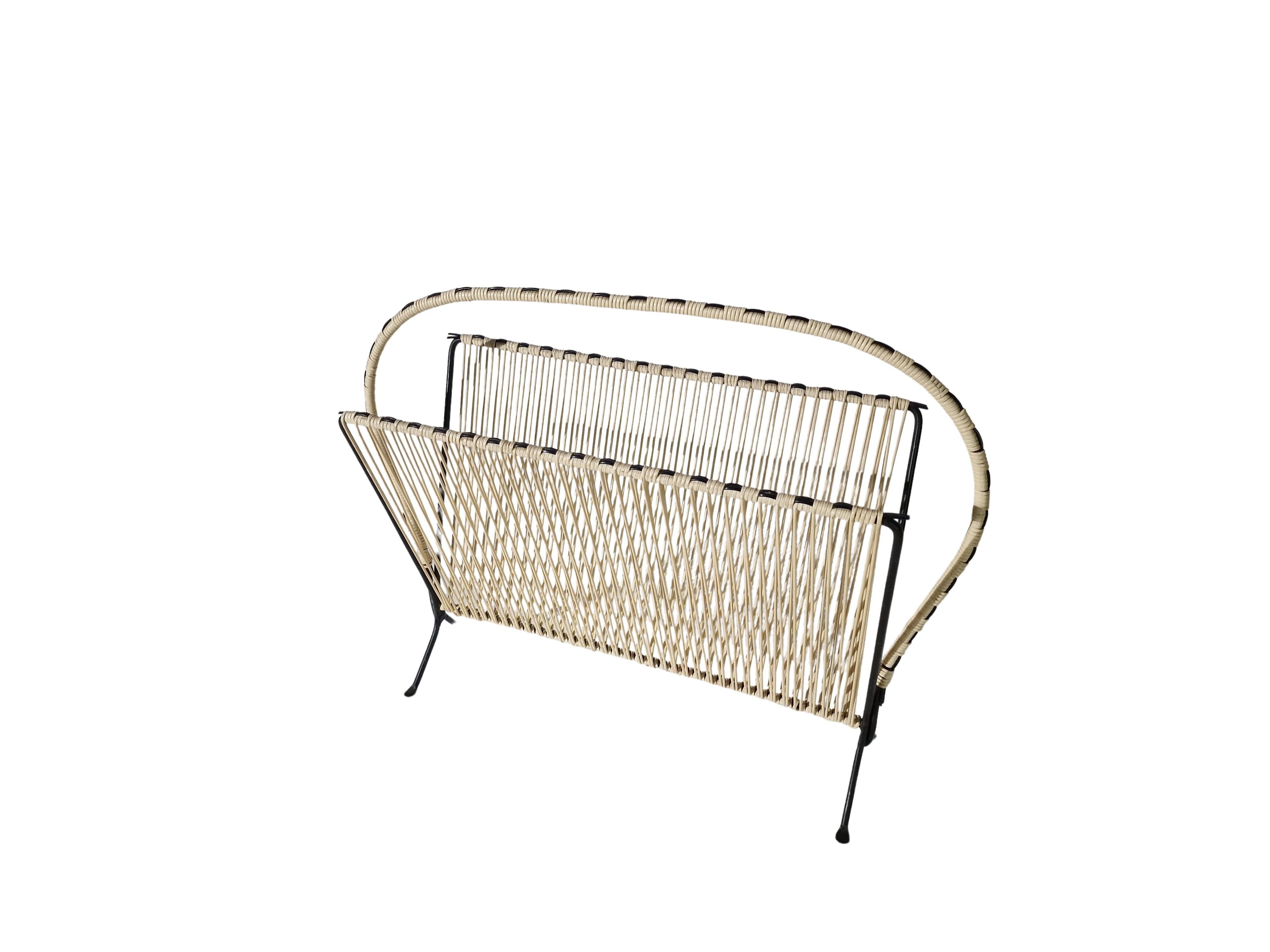 20th Century Vintage magazine holder newspaper rack, string Design, 1950s, Italy For Sale