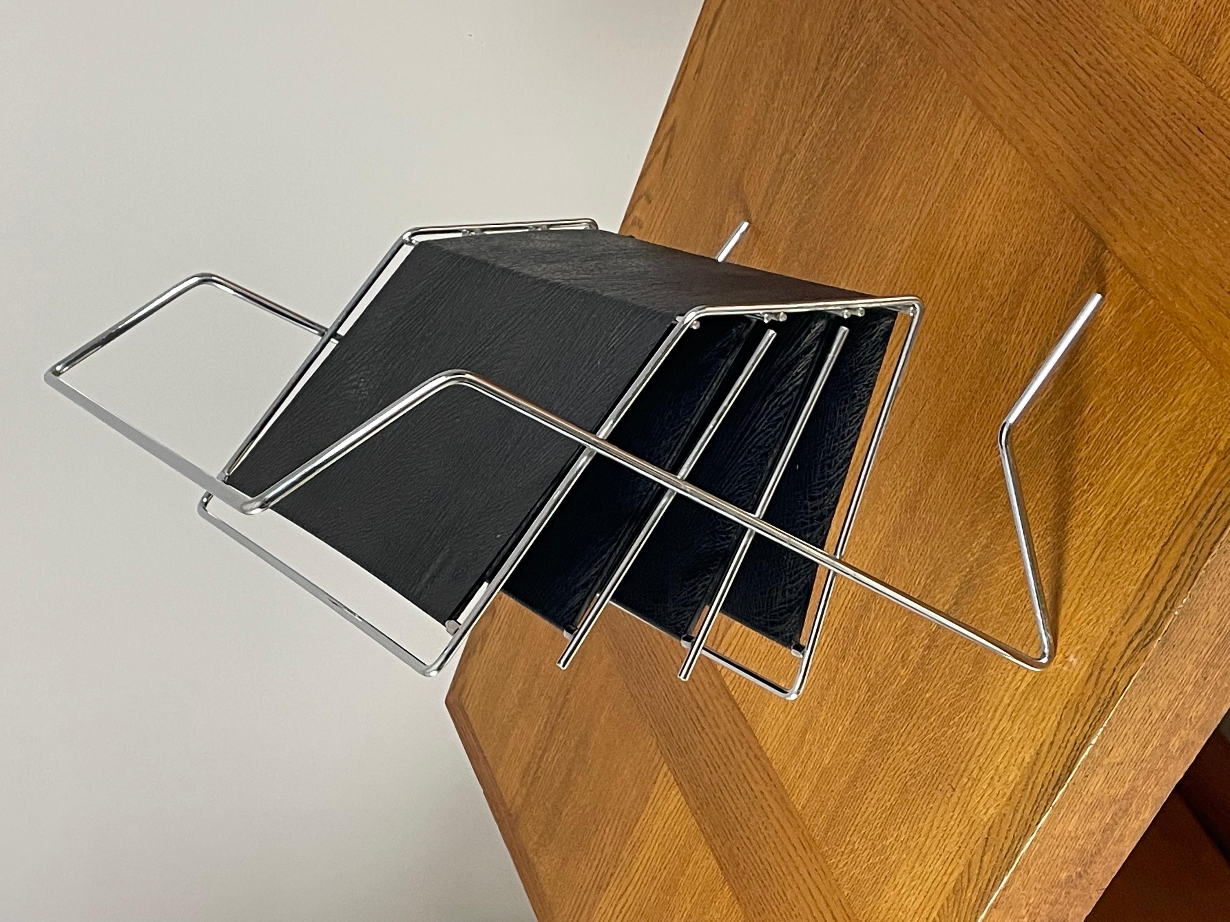 Iron Vintage magazine rack by Voss, Germany, 1960s For Sale