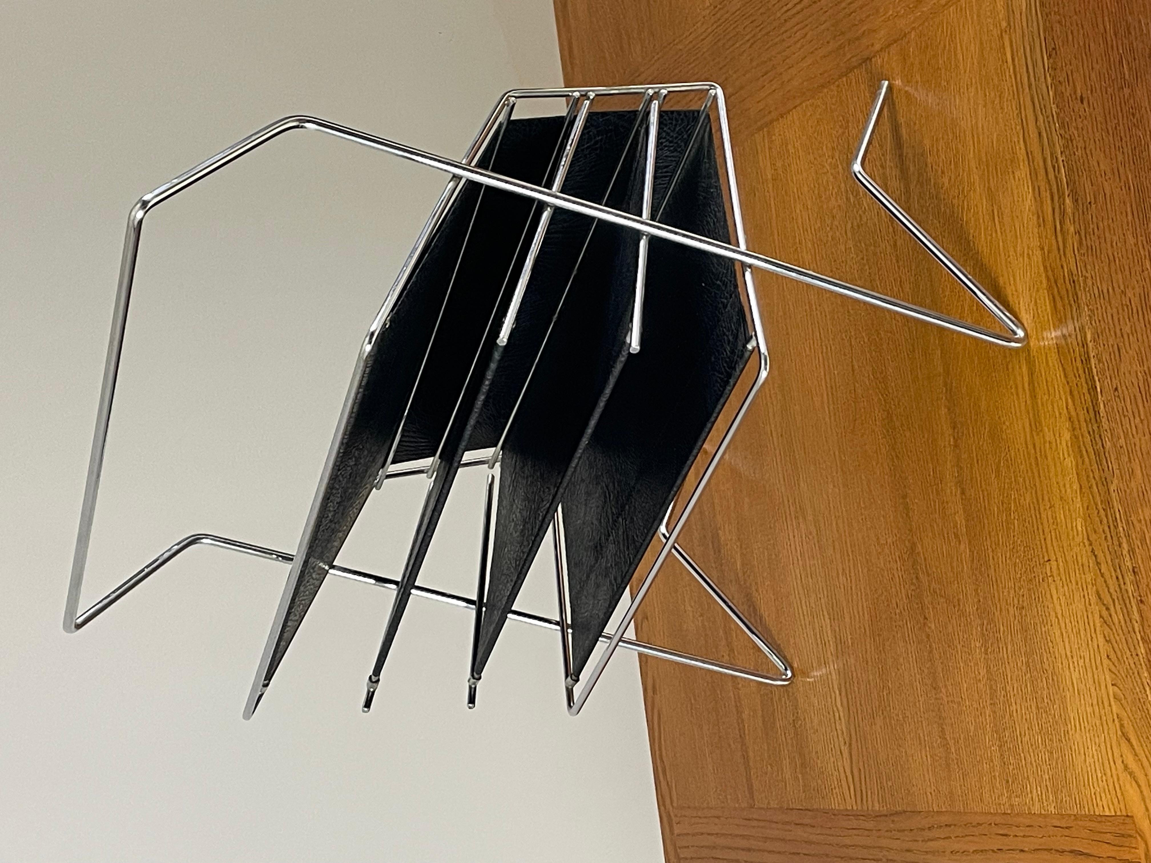 Vintage magazine rack by Voss, Germany, 1960s For Sale 1