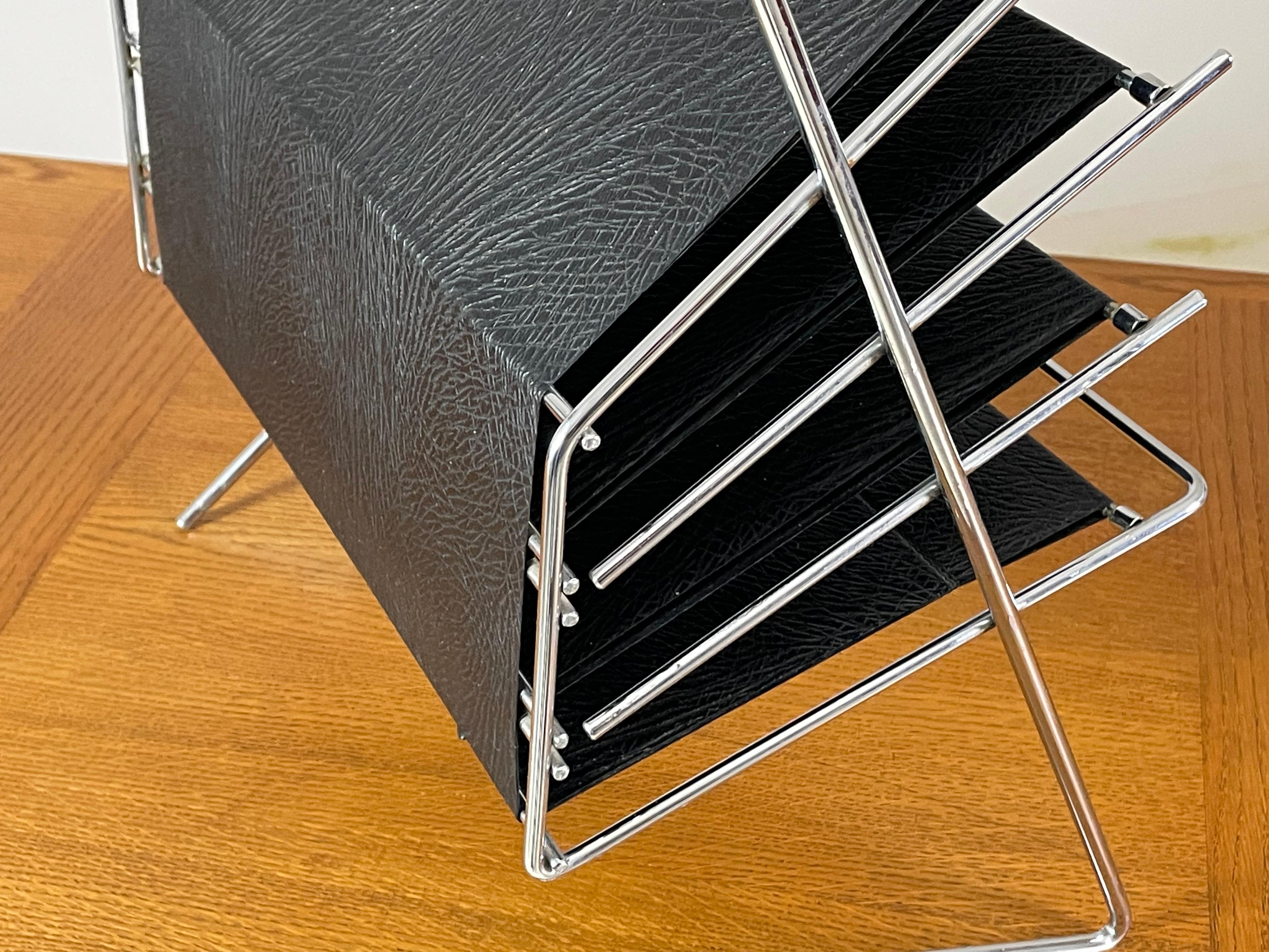 Vintage magazine rack by Voss, Germany, 1960s For Sale 4