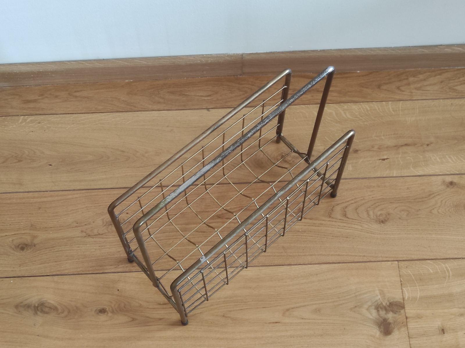 Vintage Magazine Racks 1960s In Fair Condition For Sale In Čelinac, BA