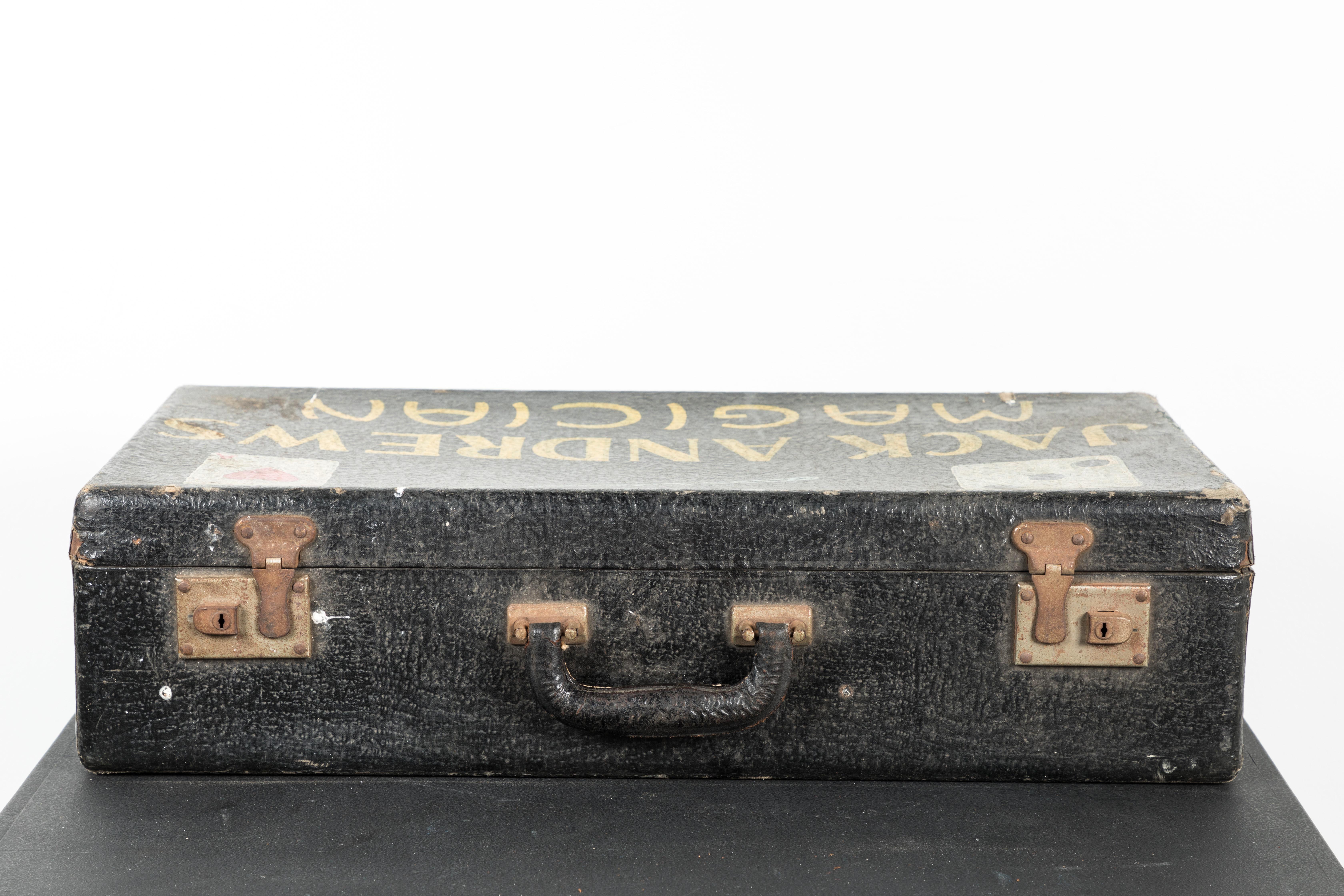 Vintage Zauberer Magie Koffer Hand gemalt Volkskunst im Angebot 1