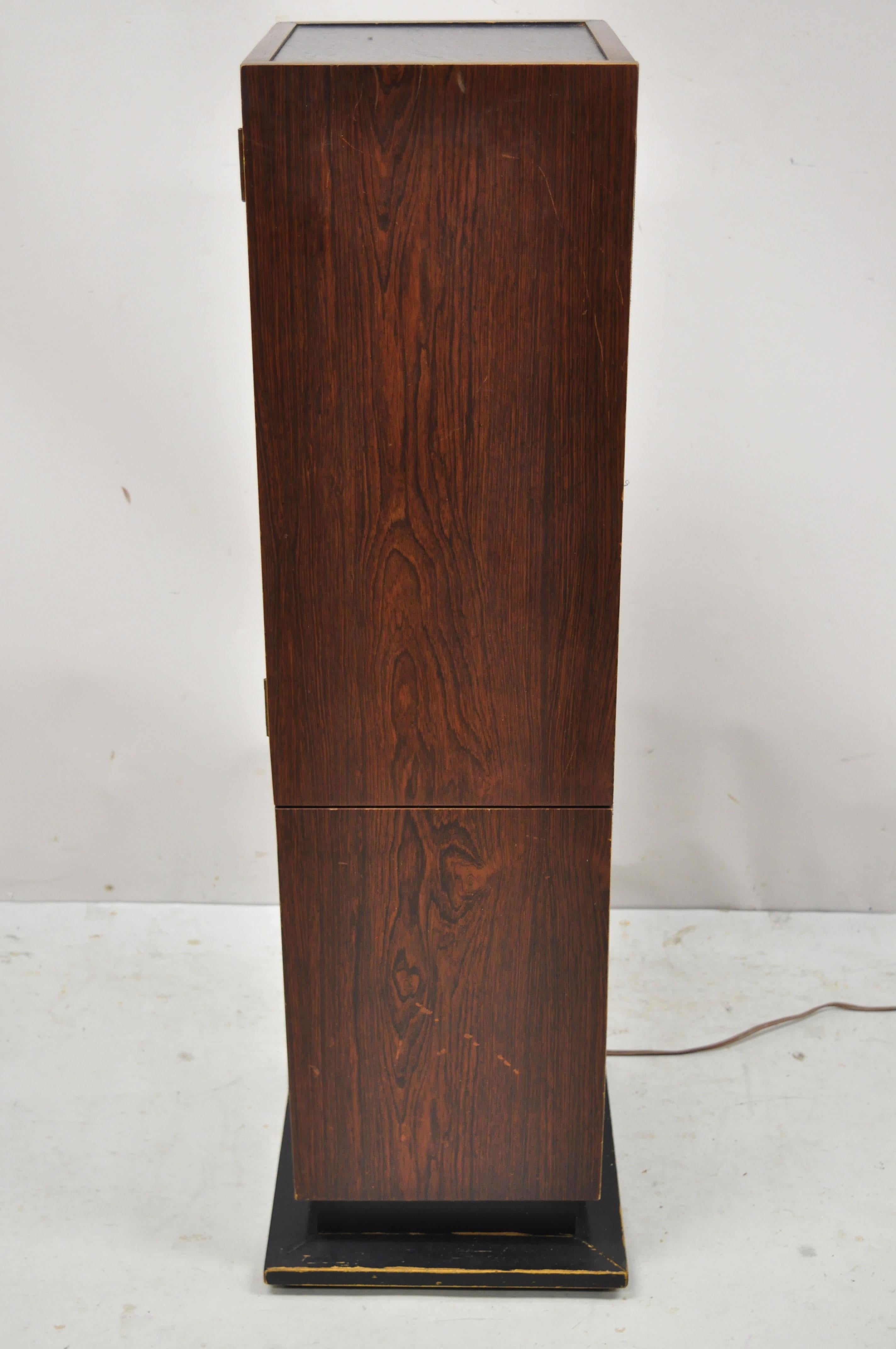 Vintage Magnavox Mid Century Tower Column Pedestal Rodeo Stereo 8 Track Console For Sale 2