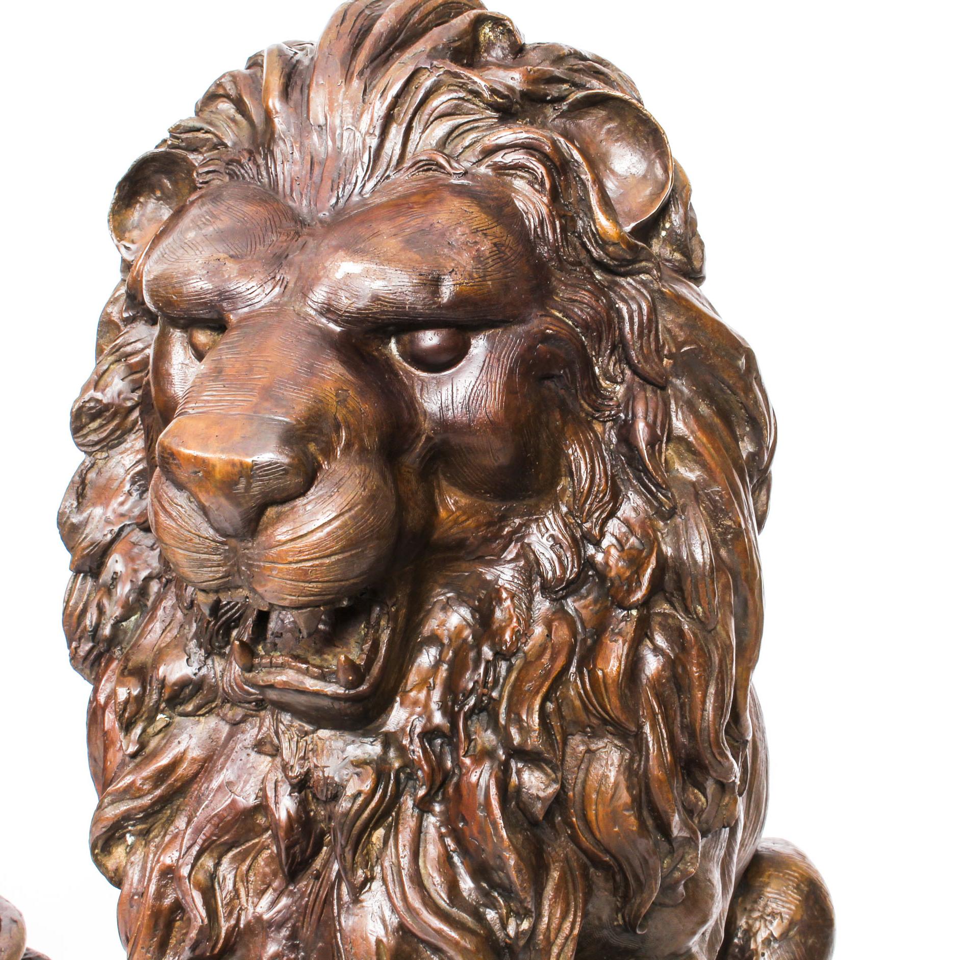 Vintage Magnificent Large Pair of Cast Bronze Medici Lions Late 20th Century For Sale 1