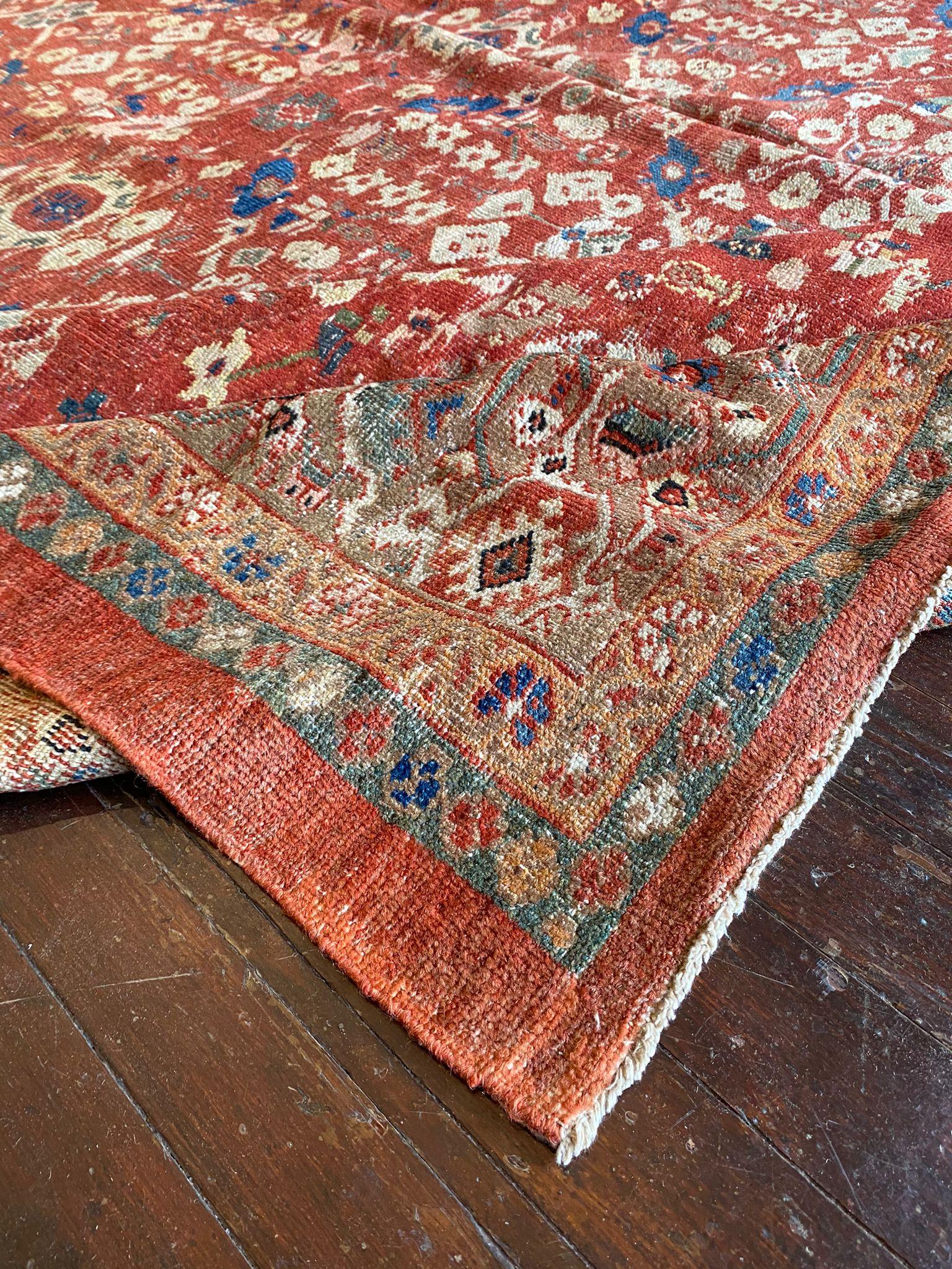 Vintage Mahal Persian Rug In Good Condition For Sale In Providence, RI