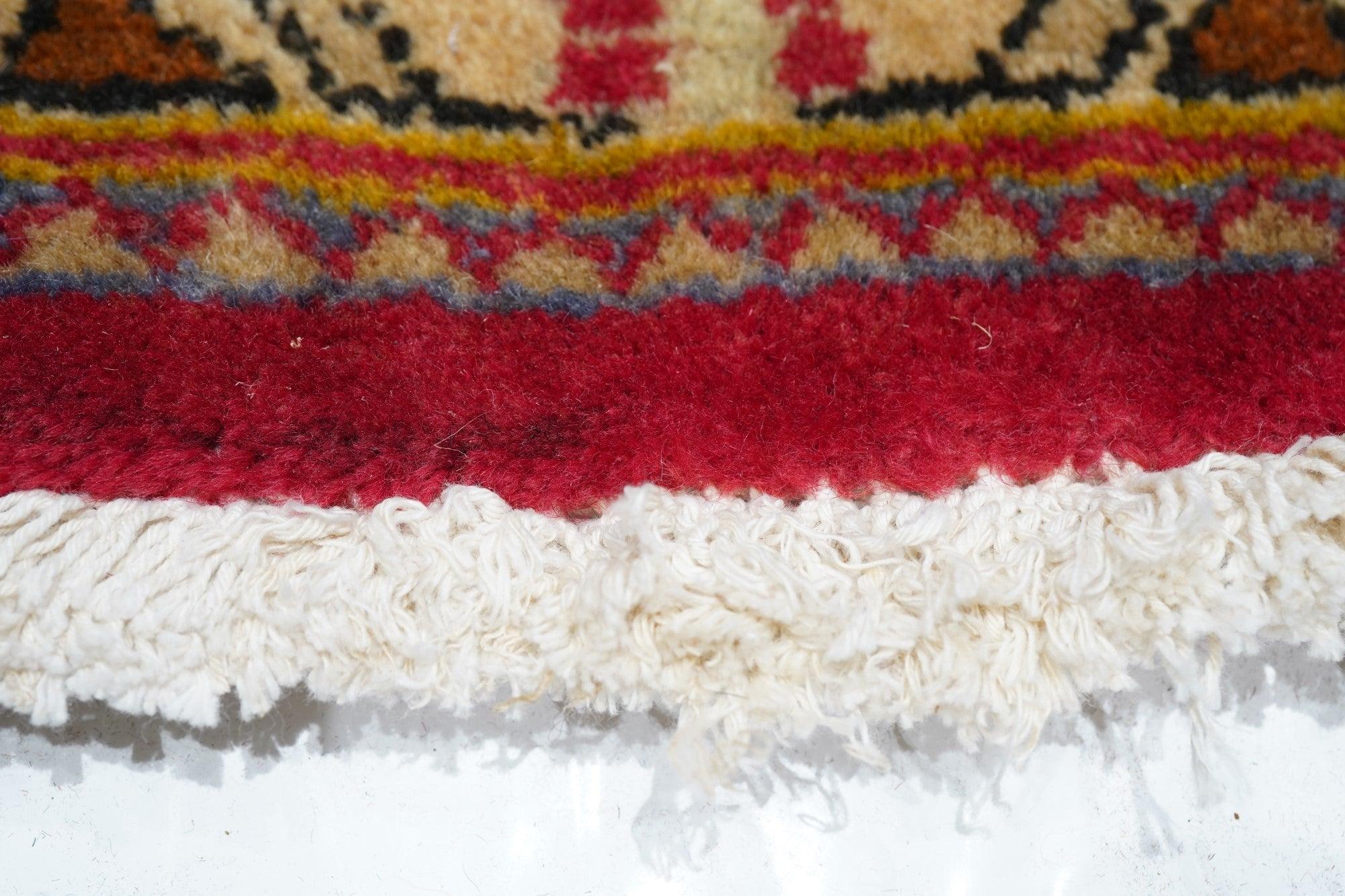 Mahal-Teppich im Vintage-Stil 5'4'' x 10'3'' (20. Jahrhundert) im Angebot