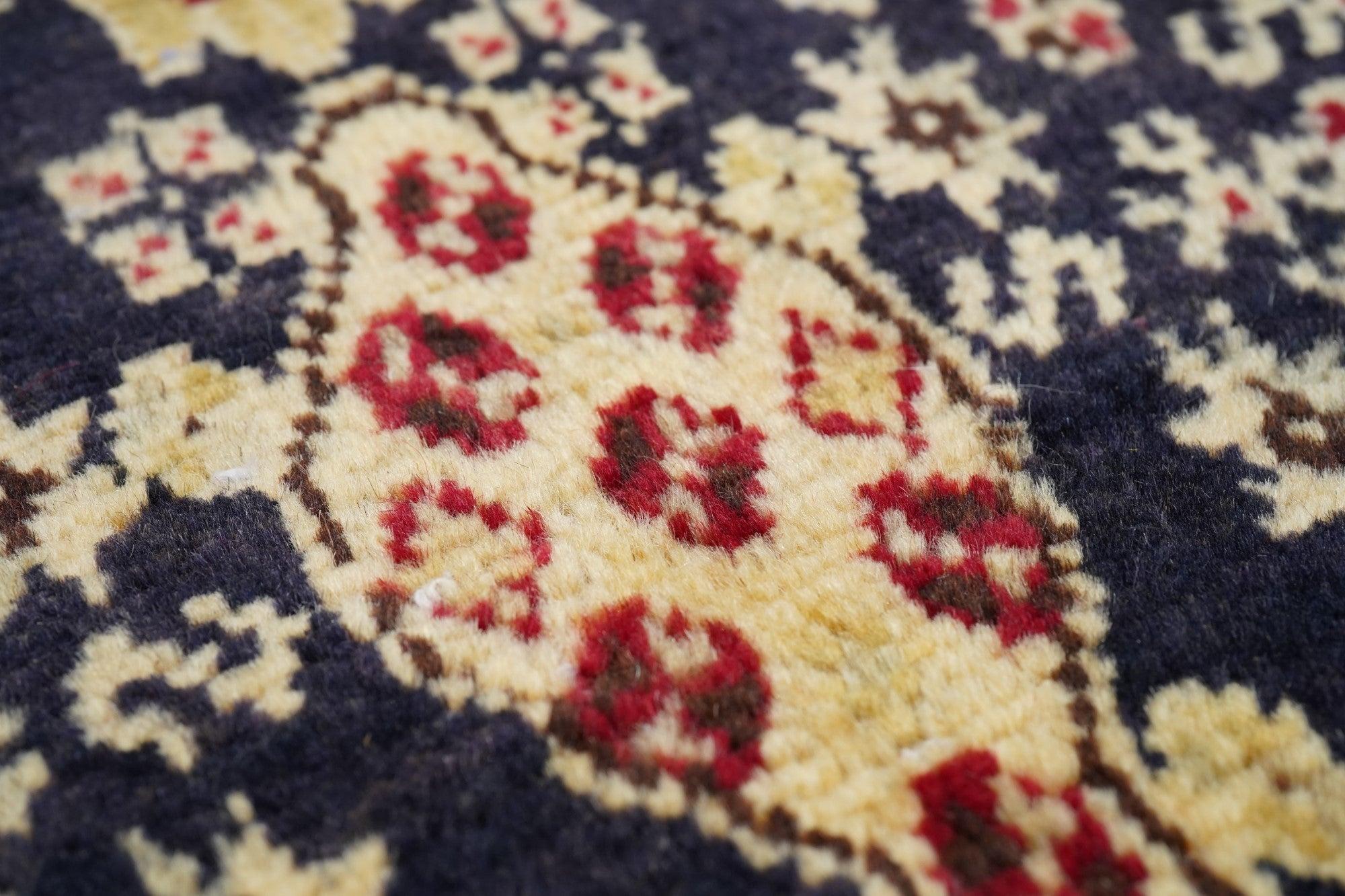 Mahal-Teppich im Vintage-Stil 5'4'' x 10'3'' im Angebot 3