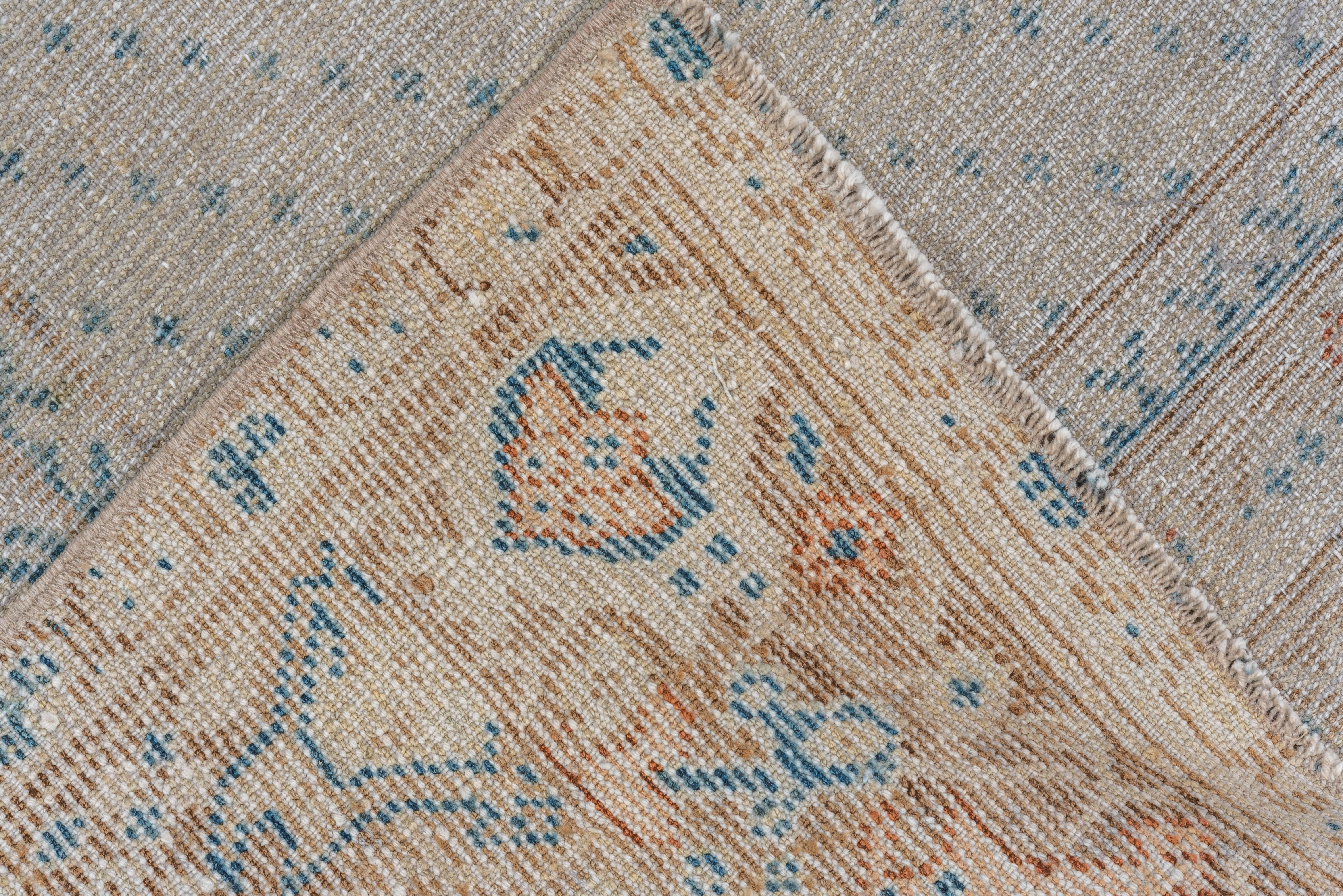 20th Century Vintage Mahal Rug Faded Blue Medallion Design For Sale