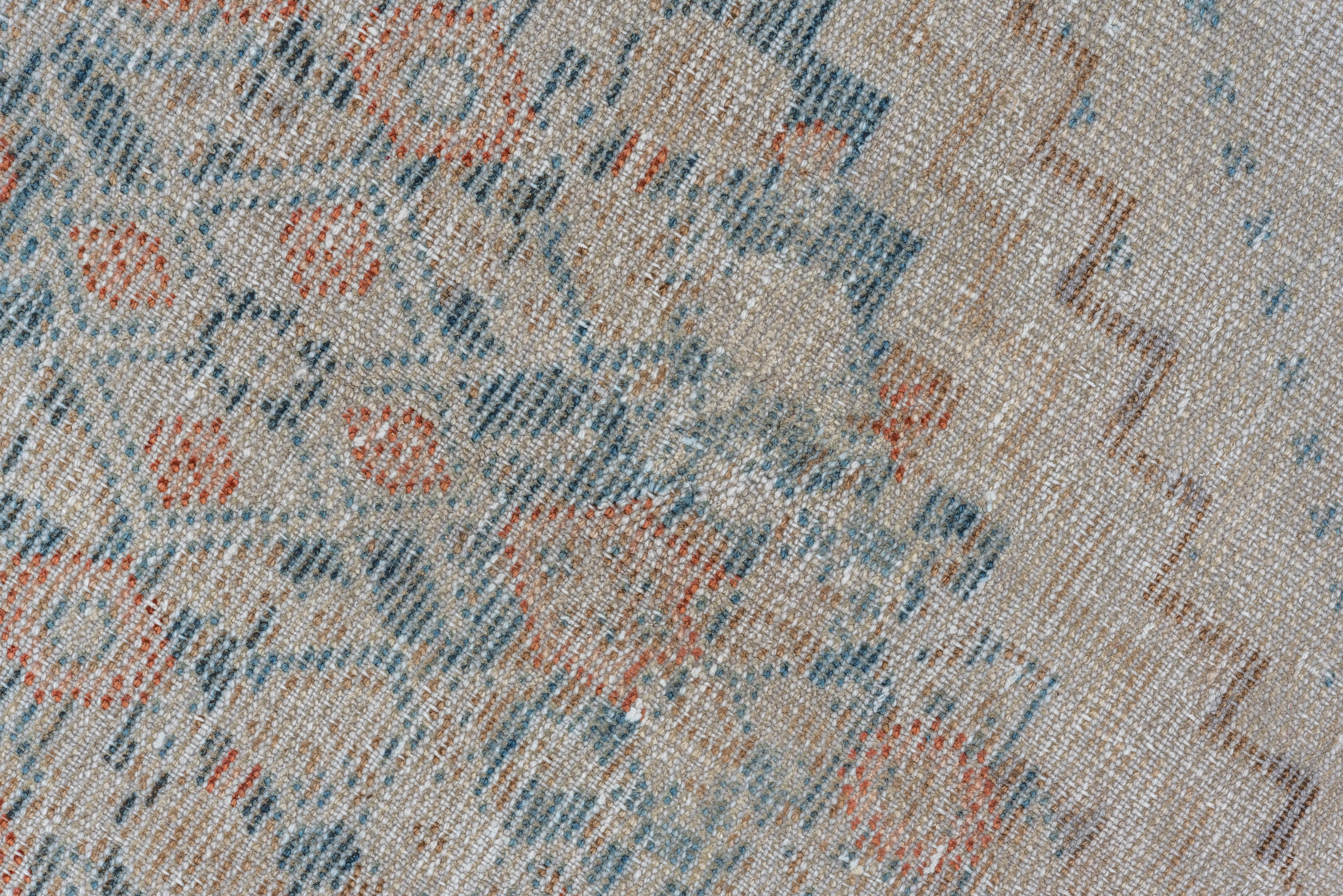 Vintage Mahal Rug Faded Blue Medallion Design For Sale 1